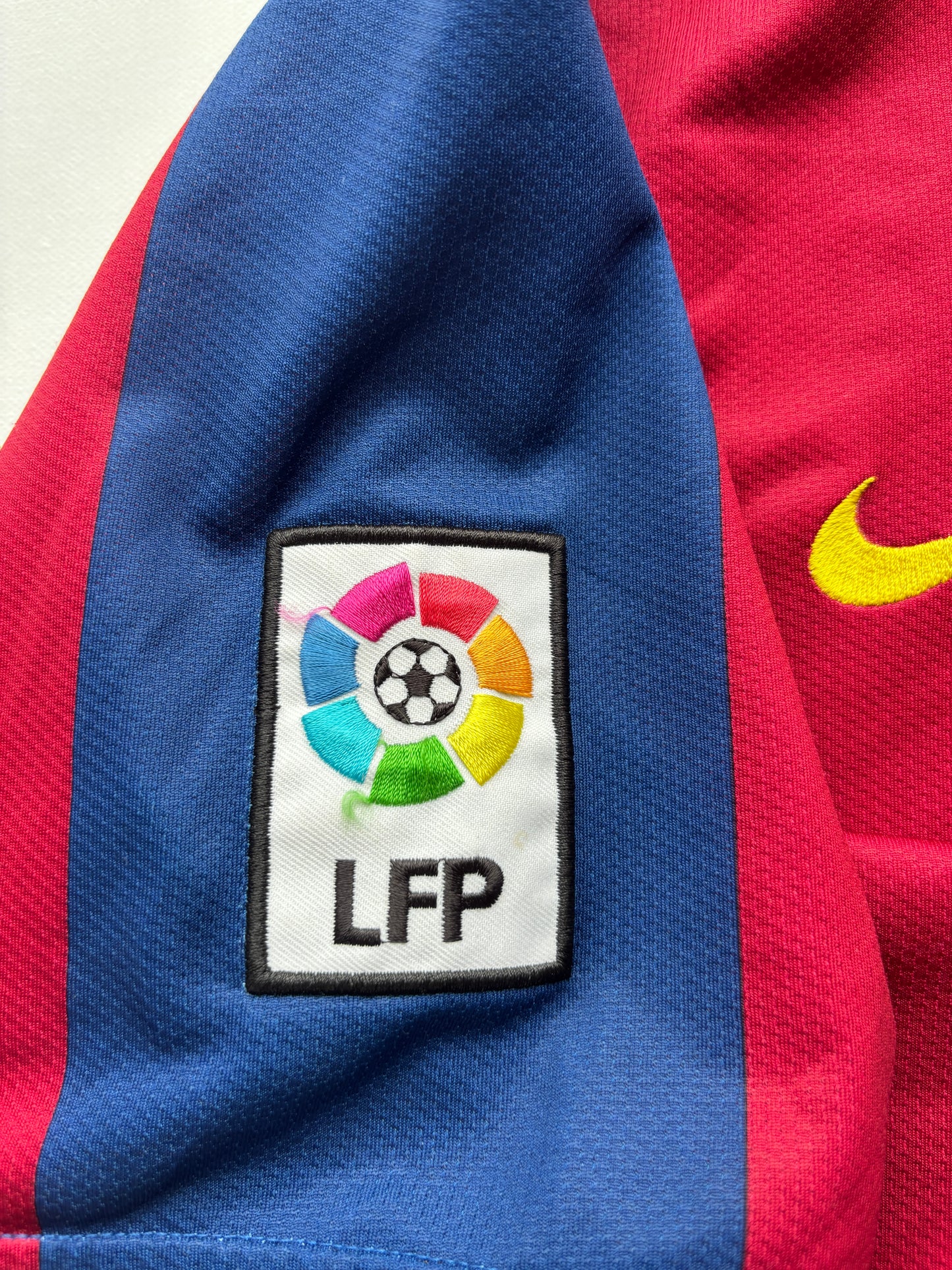 Barcelona Home Shirt 2007/08 (M) Ronaldinho 10