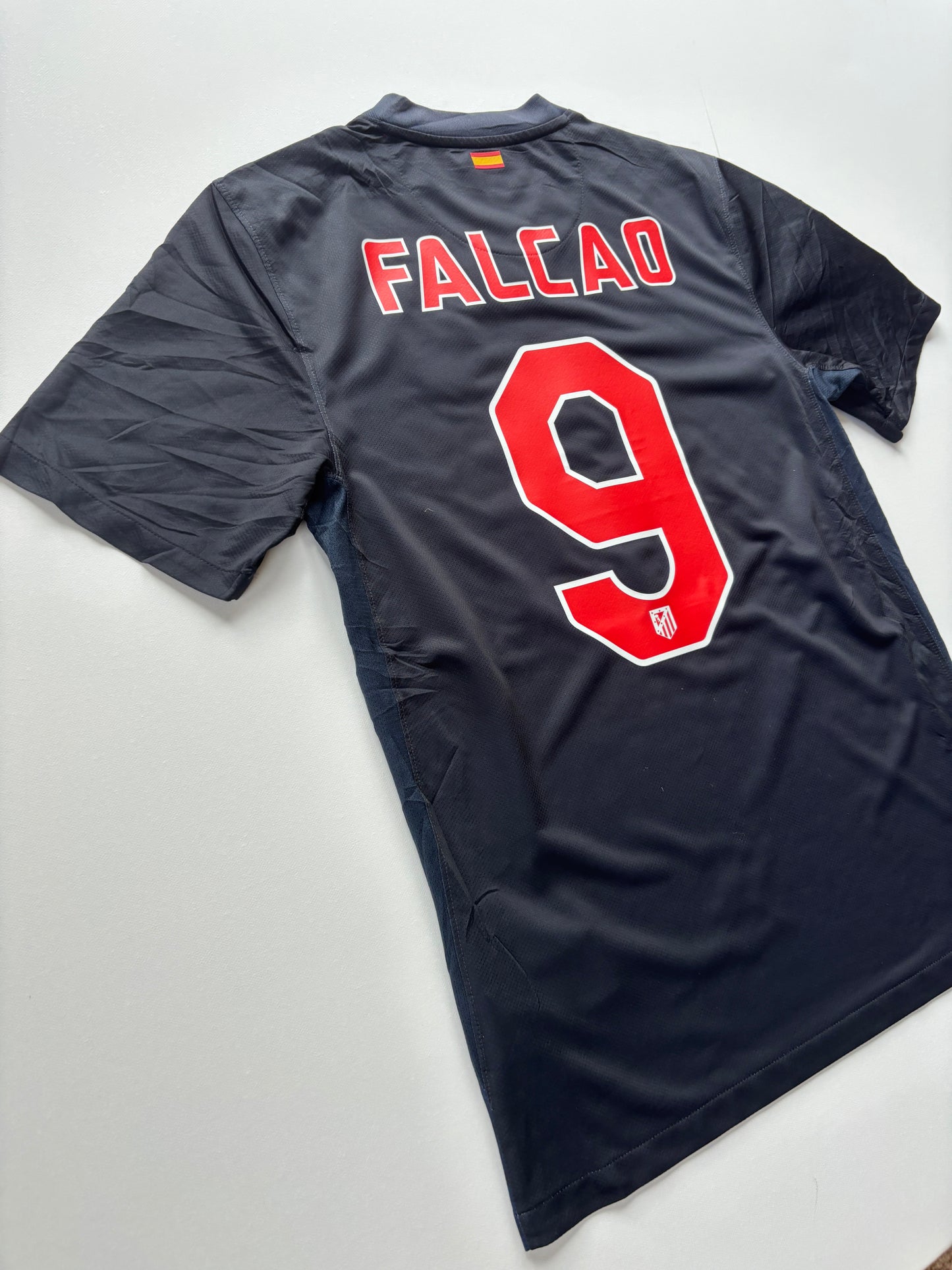 Atletico Madrid Away Shirt 2011/12 (S) Falcao 9