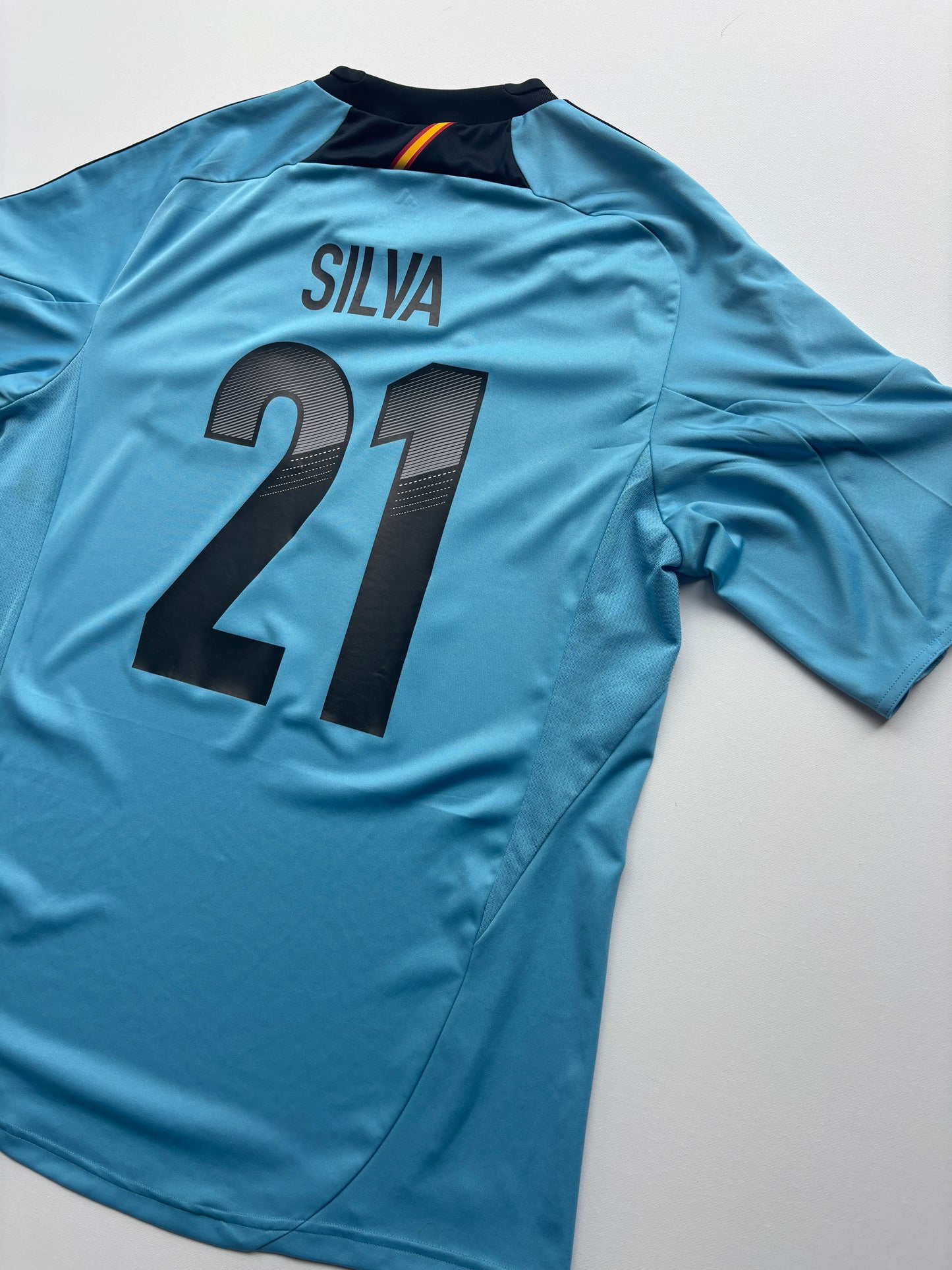 Spain Away Shirt 2012/13 (L) Silva 21