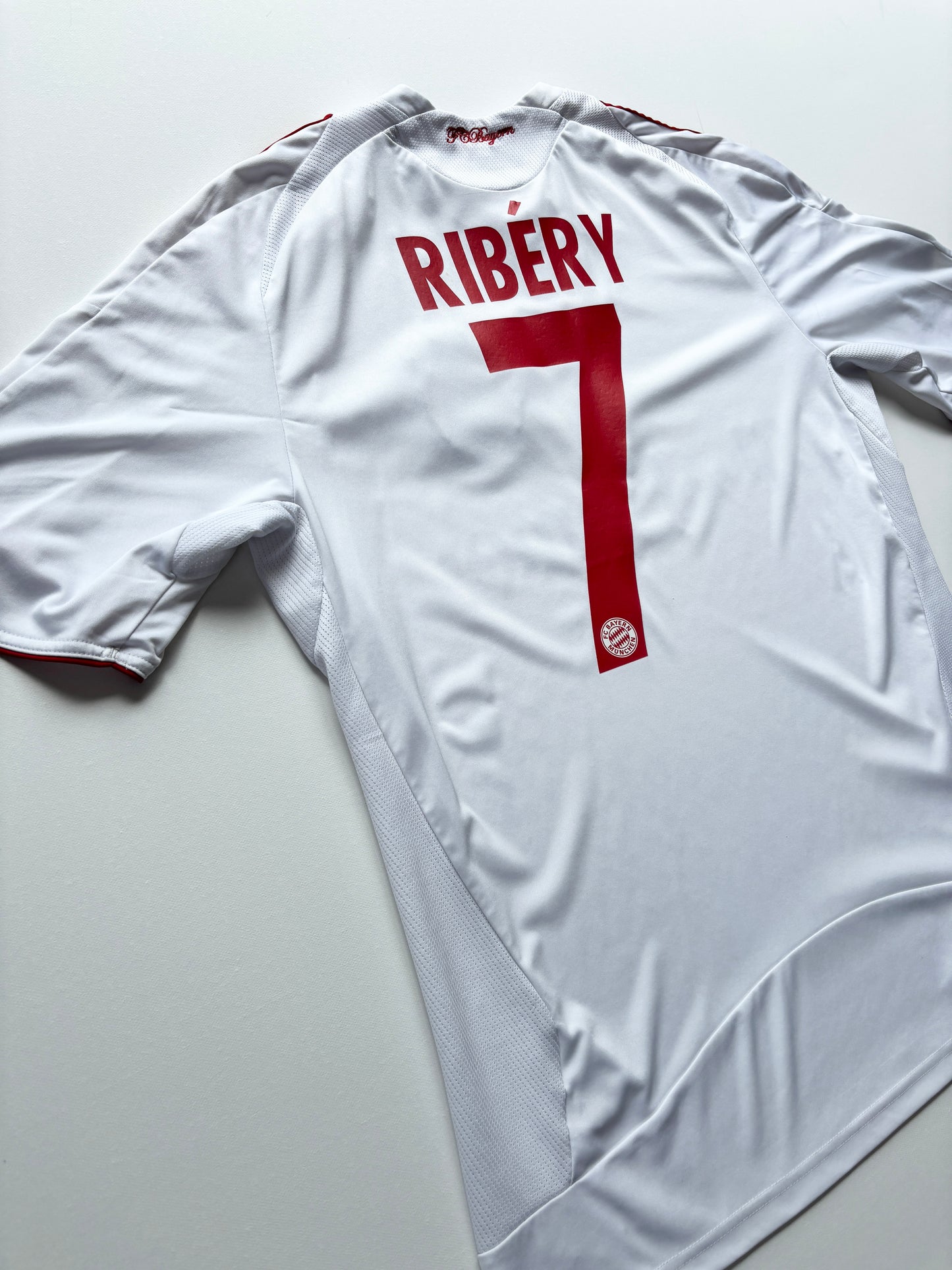 Bayern Munich Third Shirt 2008/09 (M) Ribery 7