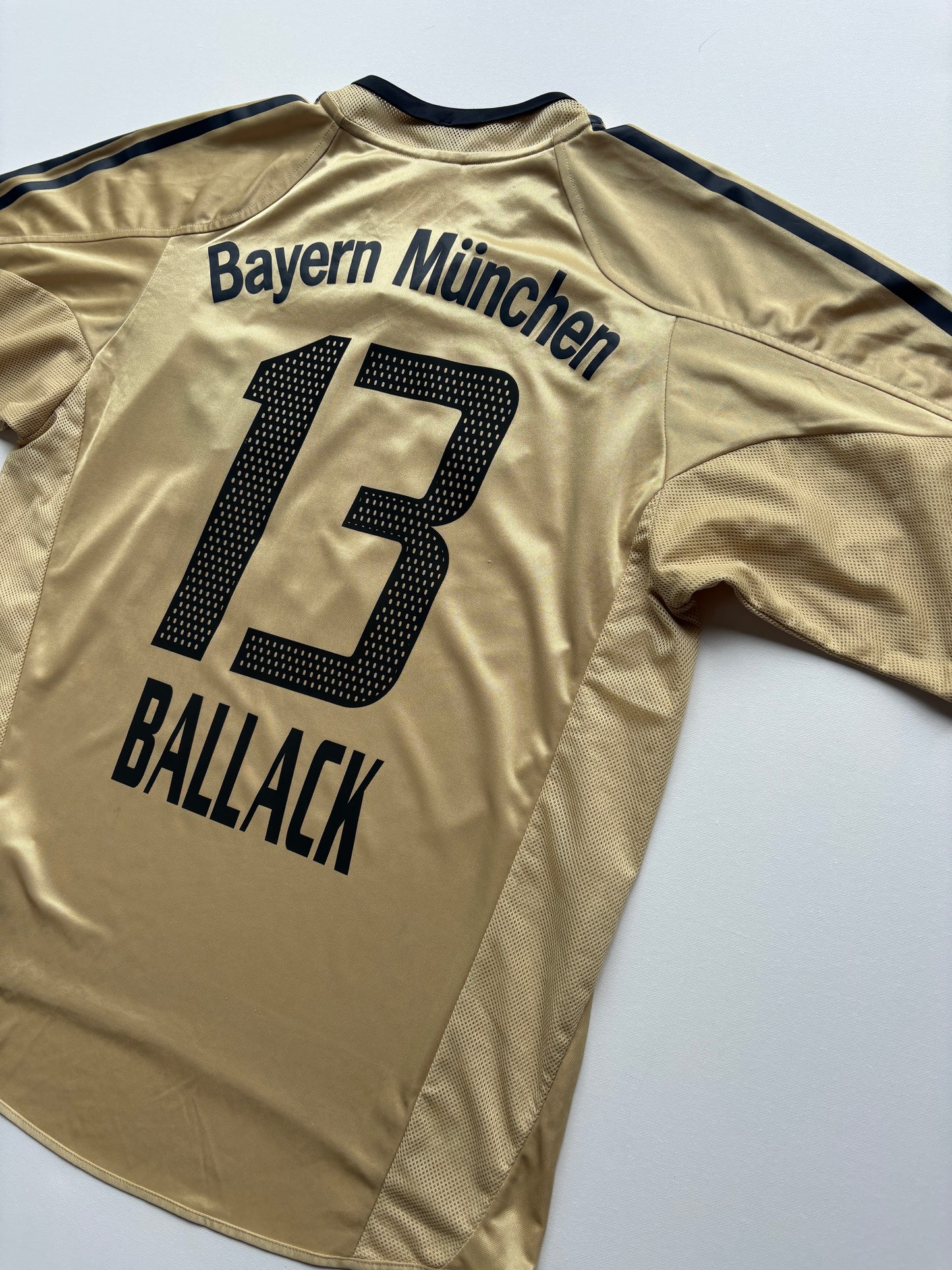 Bayern Munich Away Shirt 2004/05 (M) Ballack 13