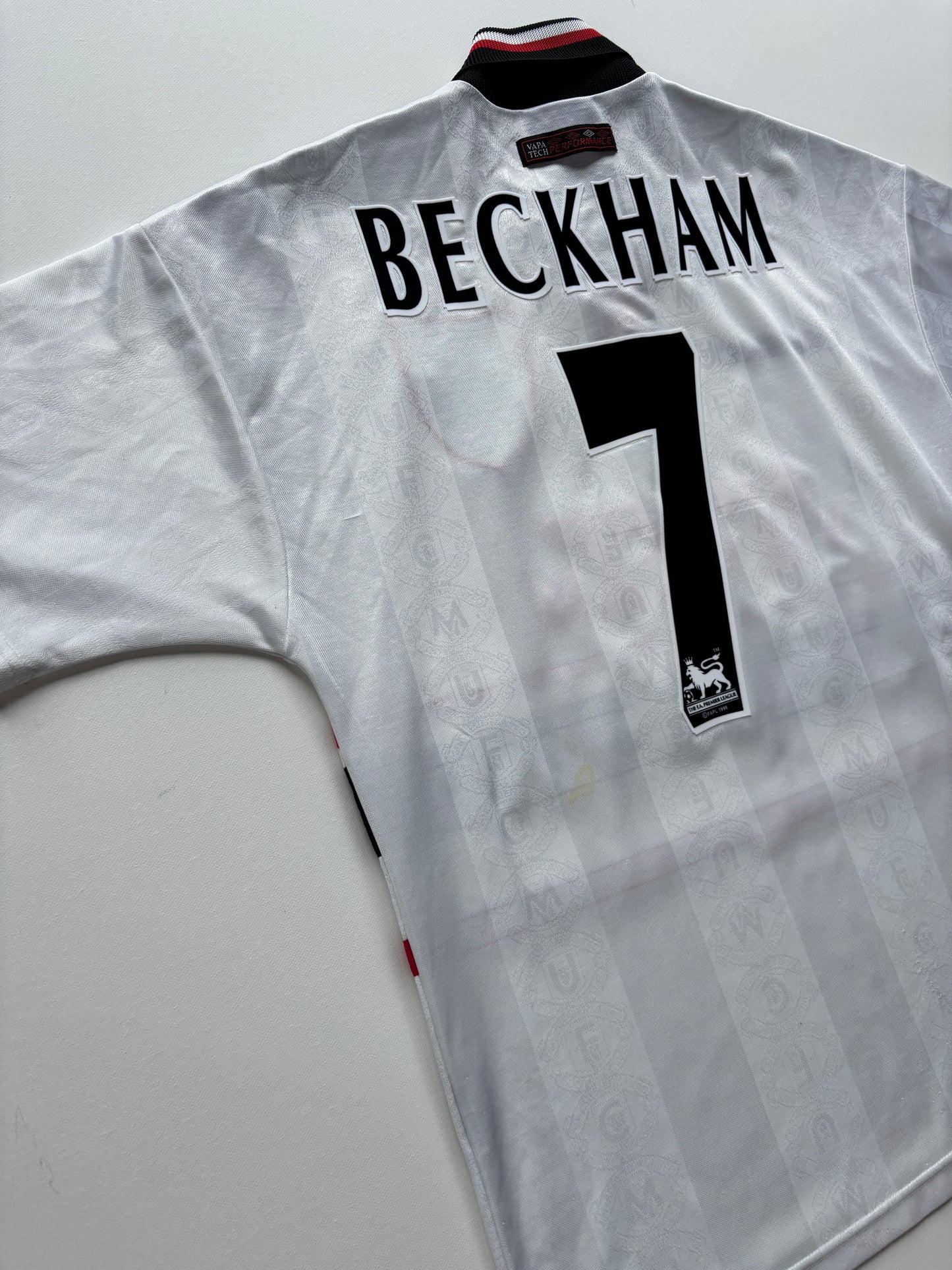 Manchester United Away Shirt 1997/99 (M) Beckham 7