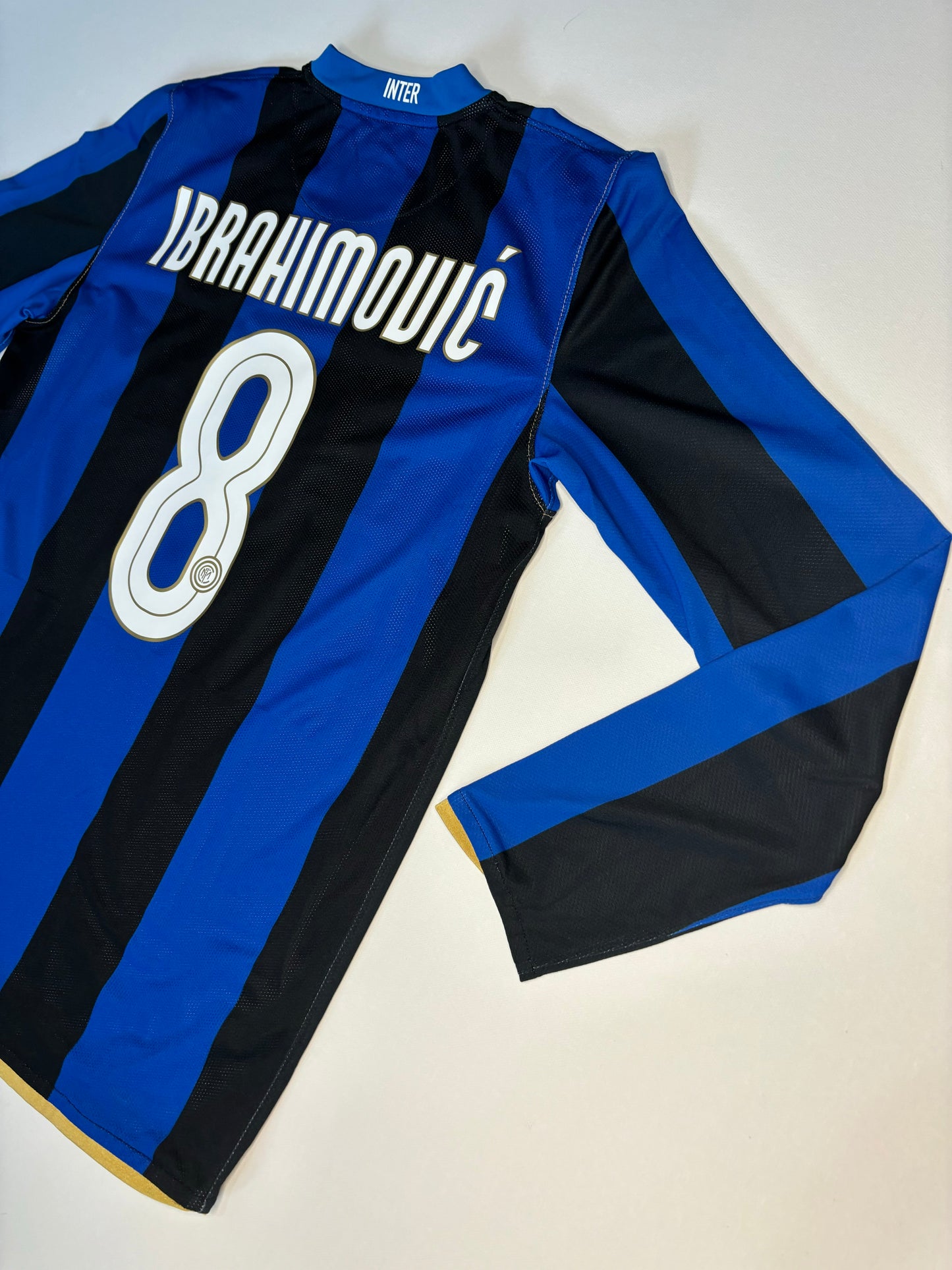 Inter Milan Home Shirt 2008/09 LS (L) Ibrahimovic 8