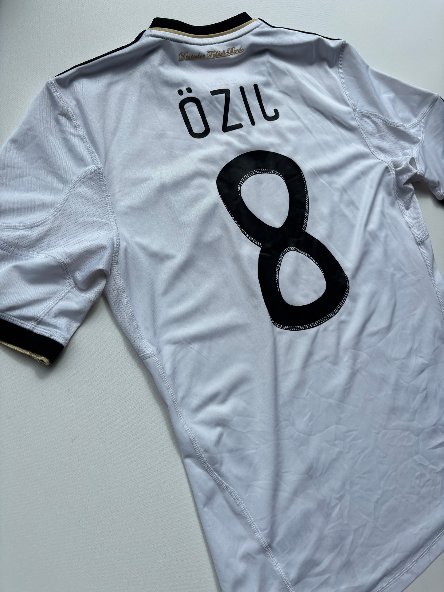 Germany Home Shirt 2010 (M) Ozil 8