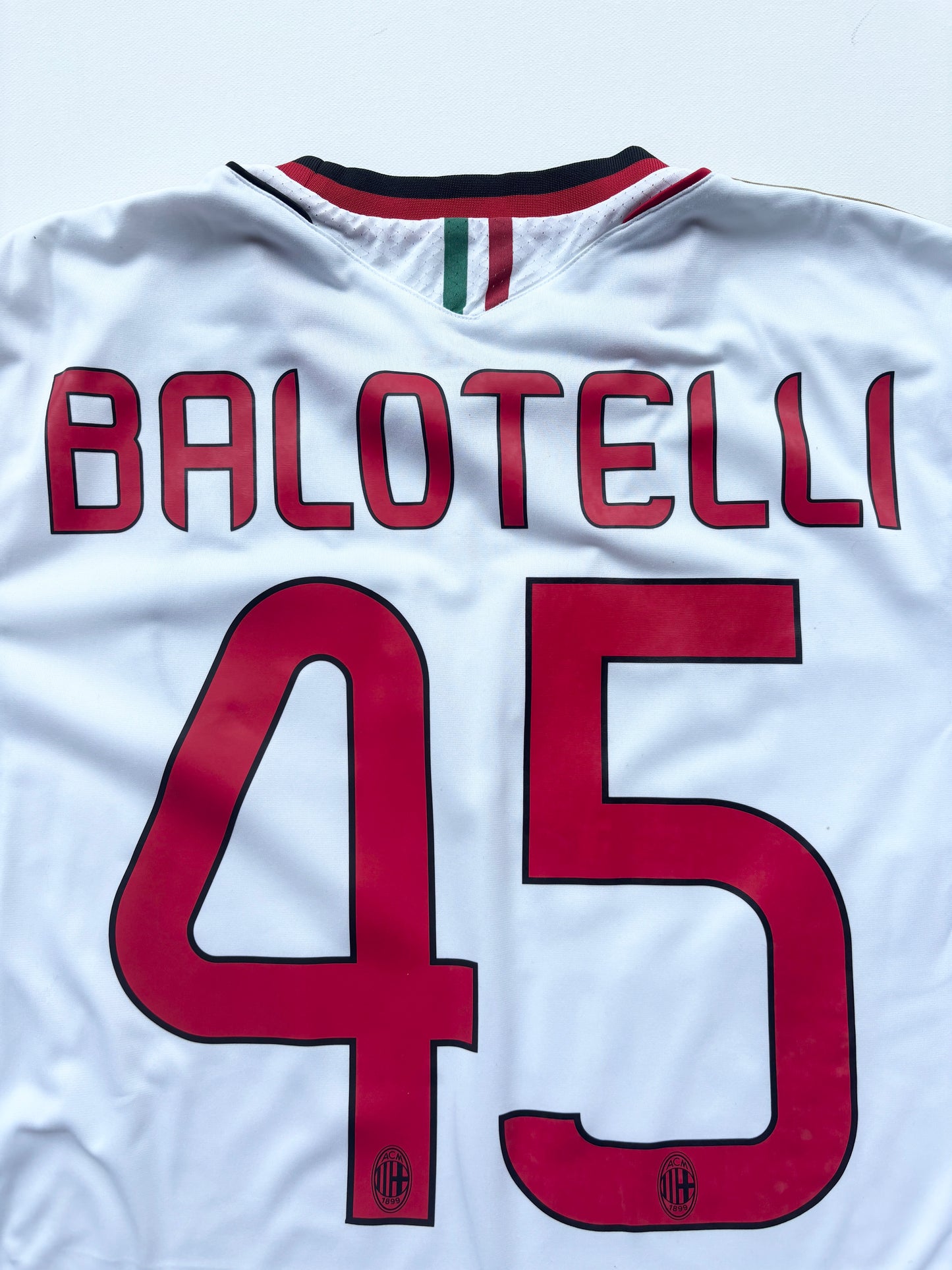 AC Milan Away Shirt 2013/14 (M) Balotelli 45