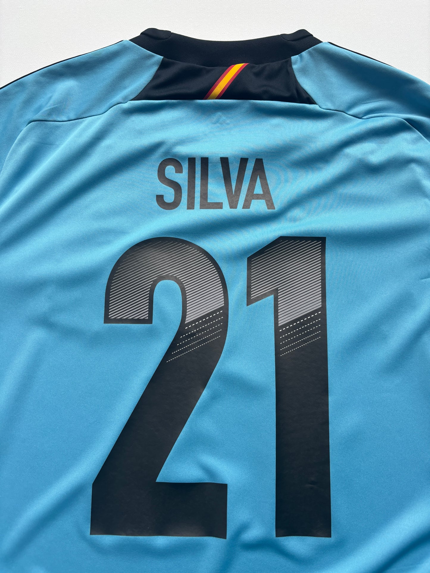 Spain Away Shirt 2012/13 (L) Silva 21