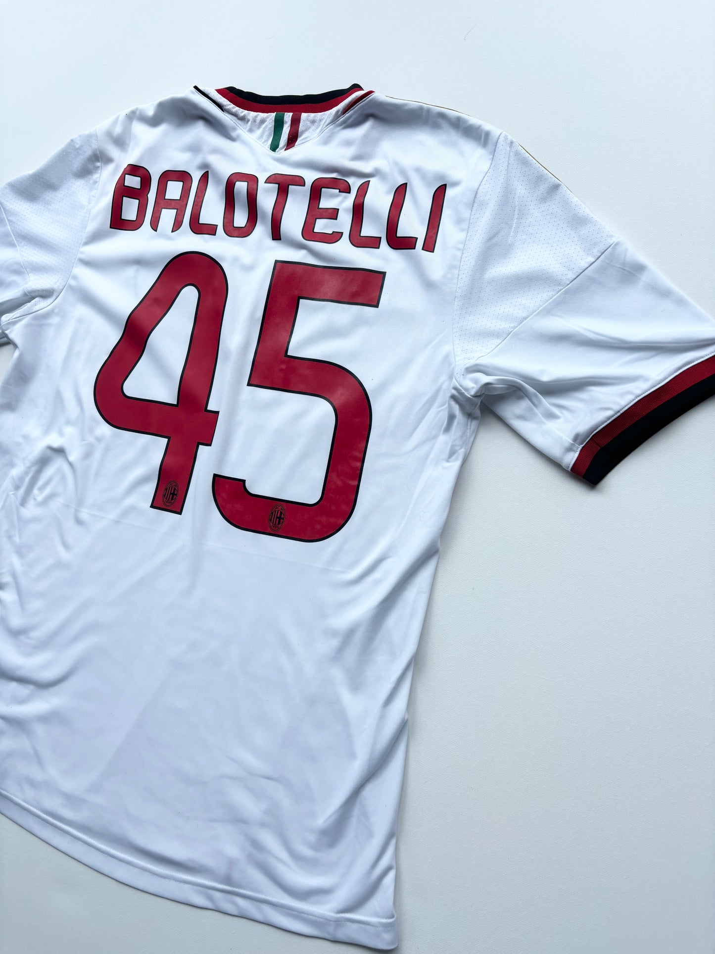 AC Milan Away Shirt 2013/14 (M) Balotelli 45