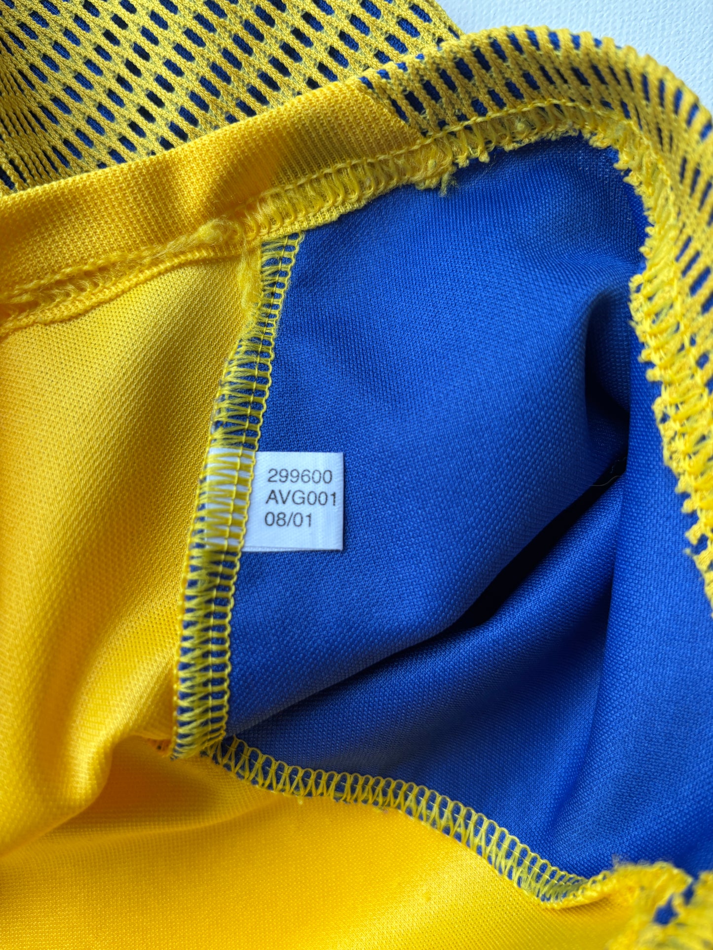 Sweden Home Shirt 2002/03 (L) Larsson 11