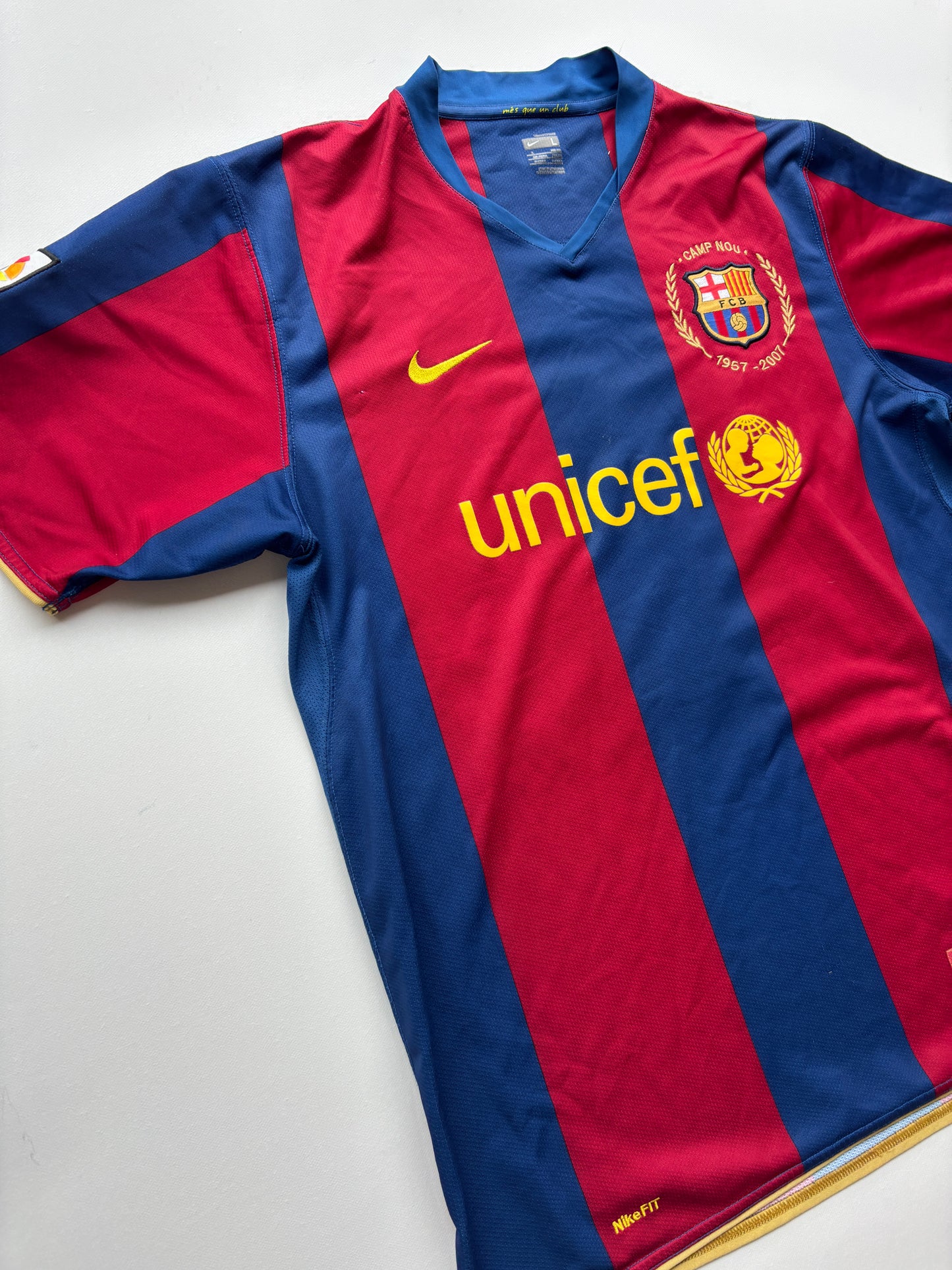 Barcelona Home Shirt 2007/08 (M) Ronaldinho 10