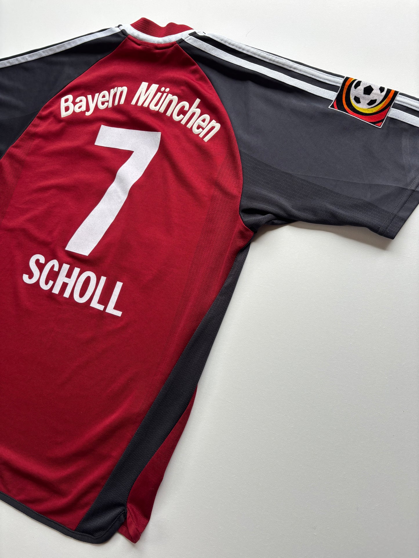 Bayern Munich Home Shirt 2001/02 (M) Scholl 7
