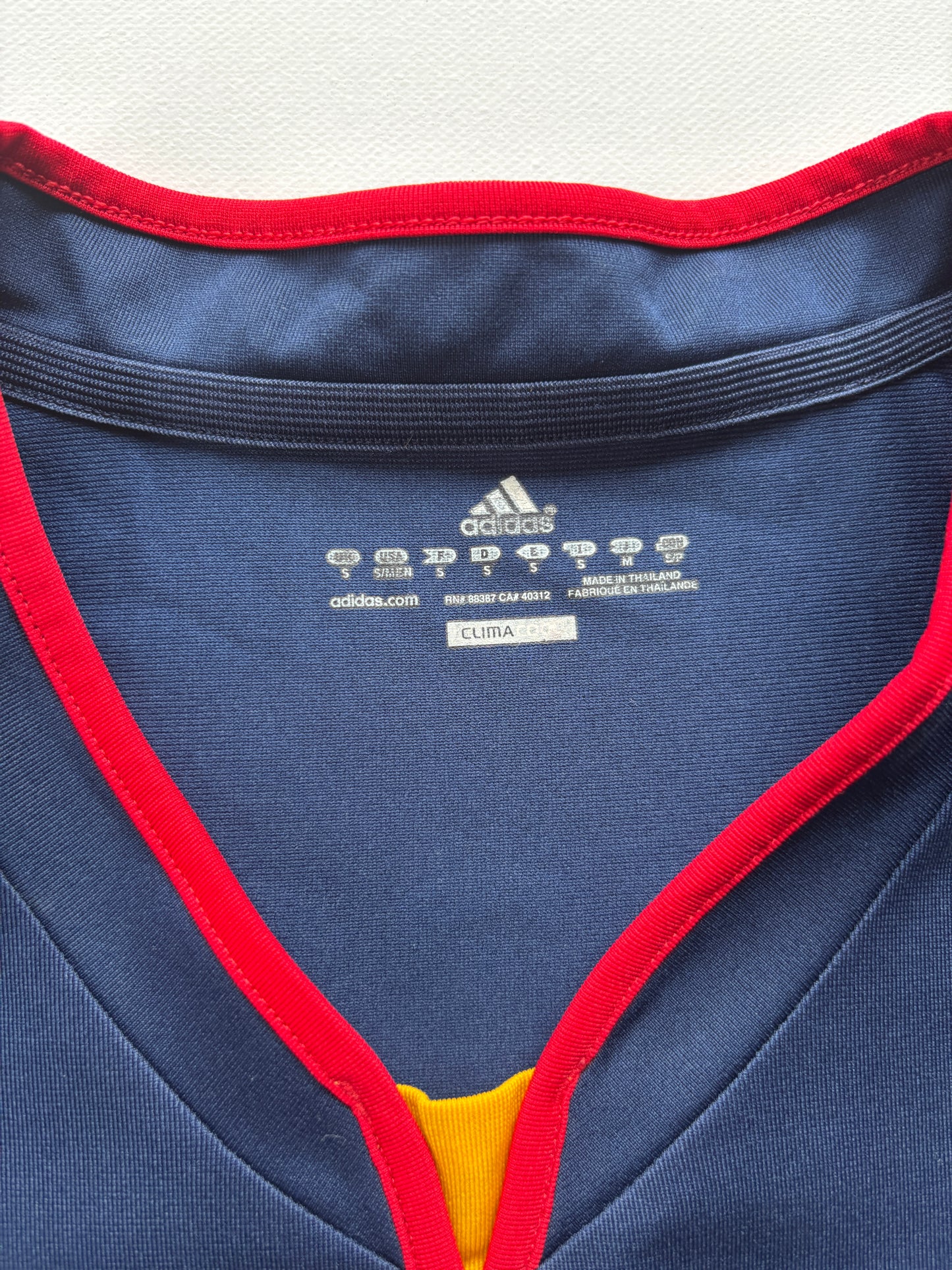 Spain Away Shirt 2010/11 (S) A. Iniesta 6