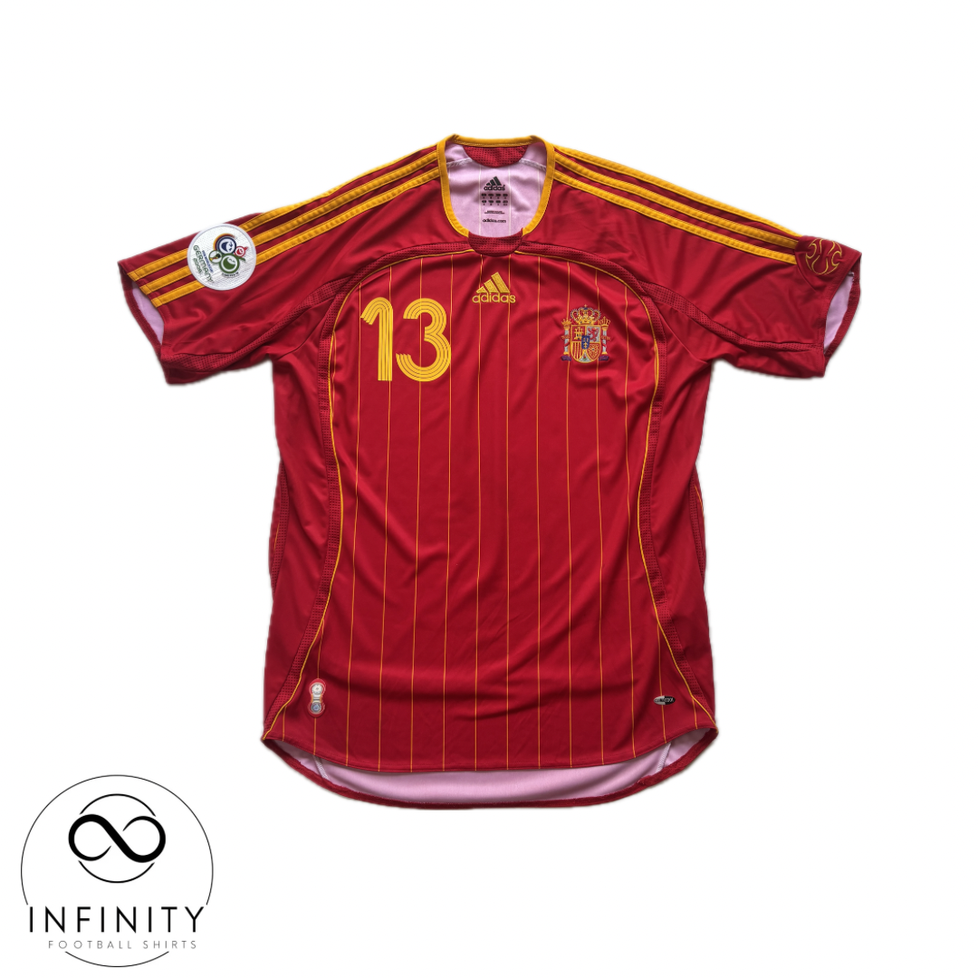 Spain Home Shirt 2006/08 (M) A. Iniesta 13