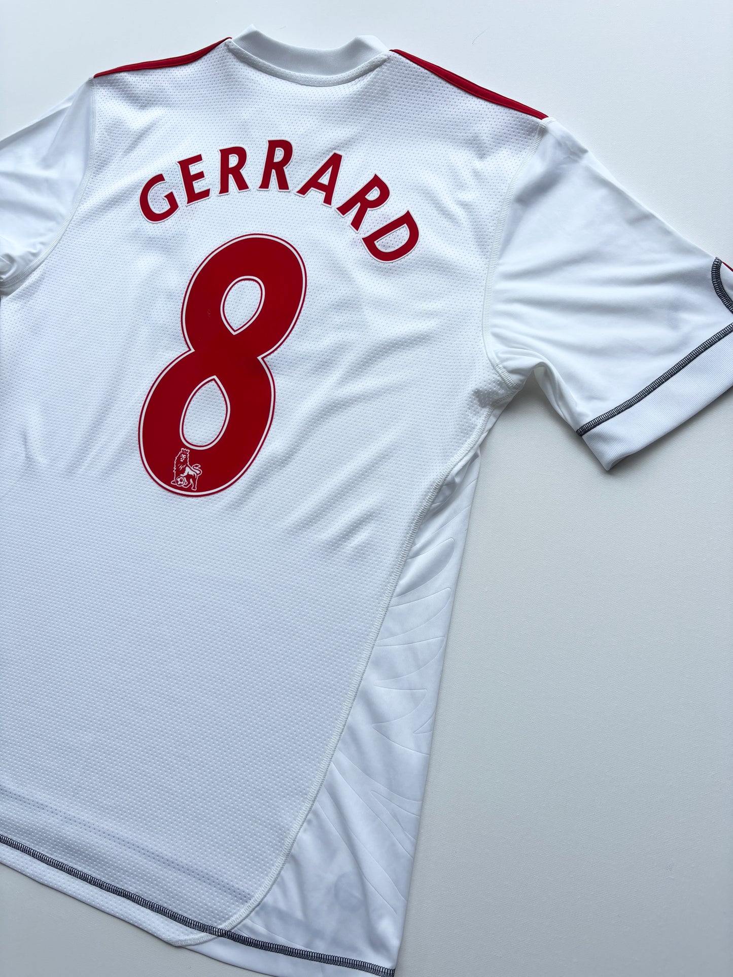 Liverpool Third Shirt 2009/10 (L) Gerrard 8