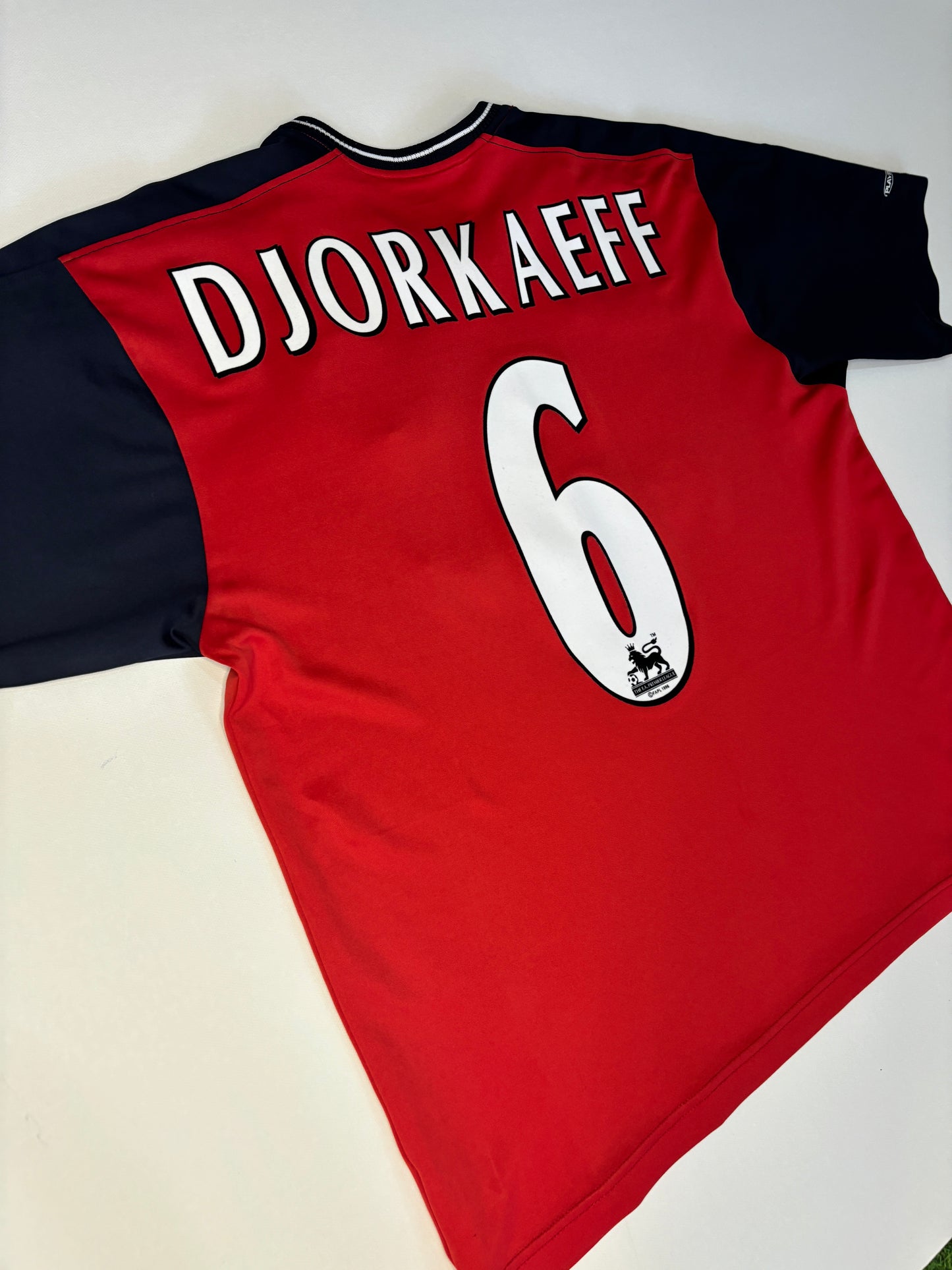 Bolton Wanderers Away Shirt 2003/04 (L) Djorkaeff 6