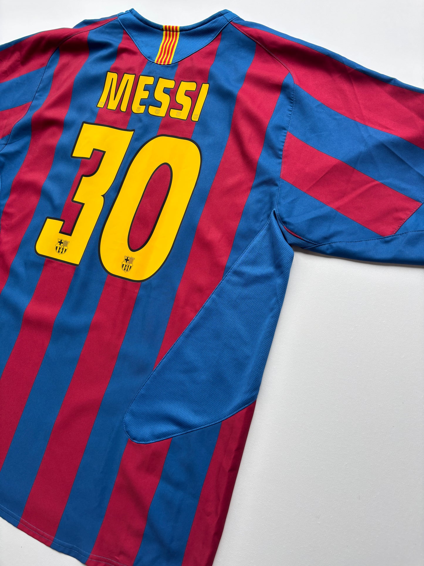 Barcelona Home Shirt 2005/06 (XL) Messi 30