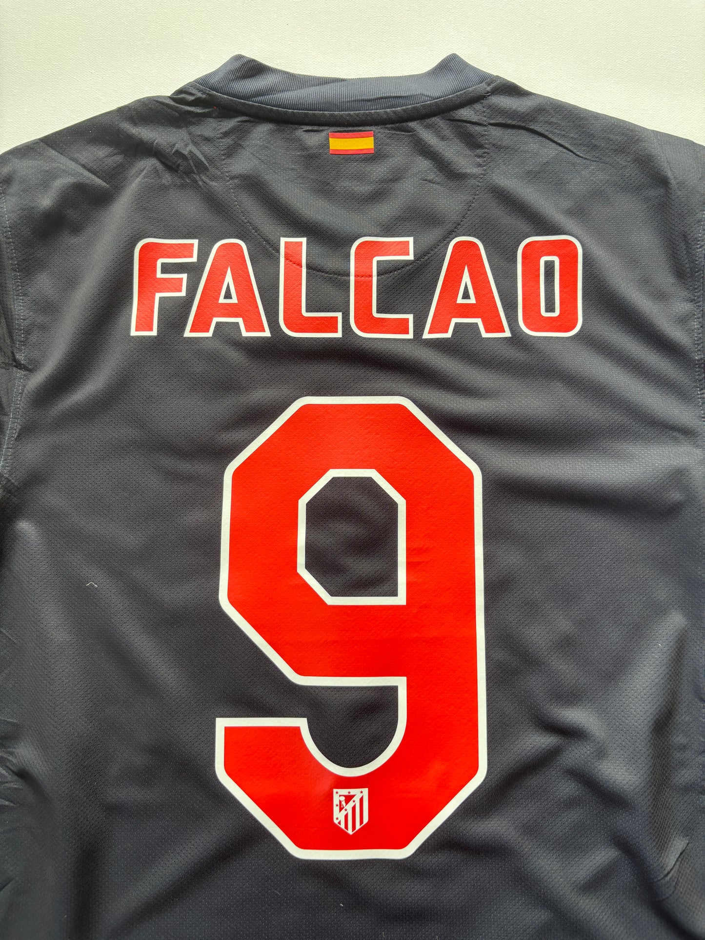 Atletico Madrid Away Shirt 2011/12 (S) Falcao 9