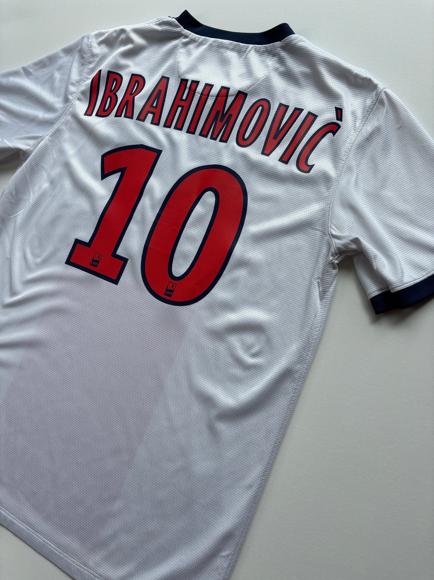 PSG Away Shirt 2013/14 (M) Ibrahimovic 10