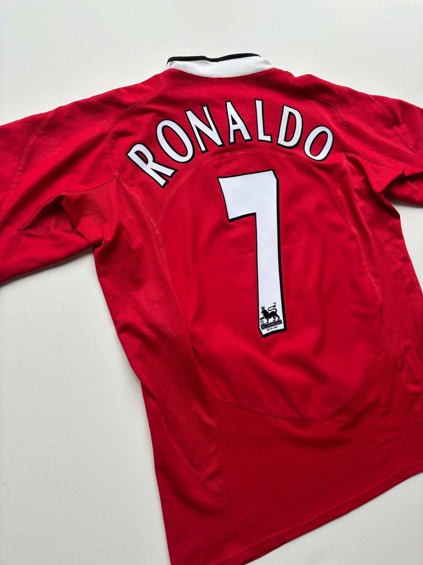 Manchester United Home Shirt 2004/06 (M) Ronaldo 7