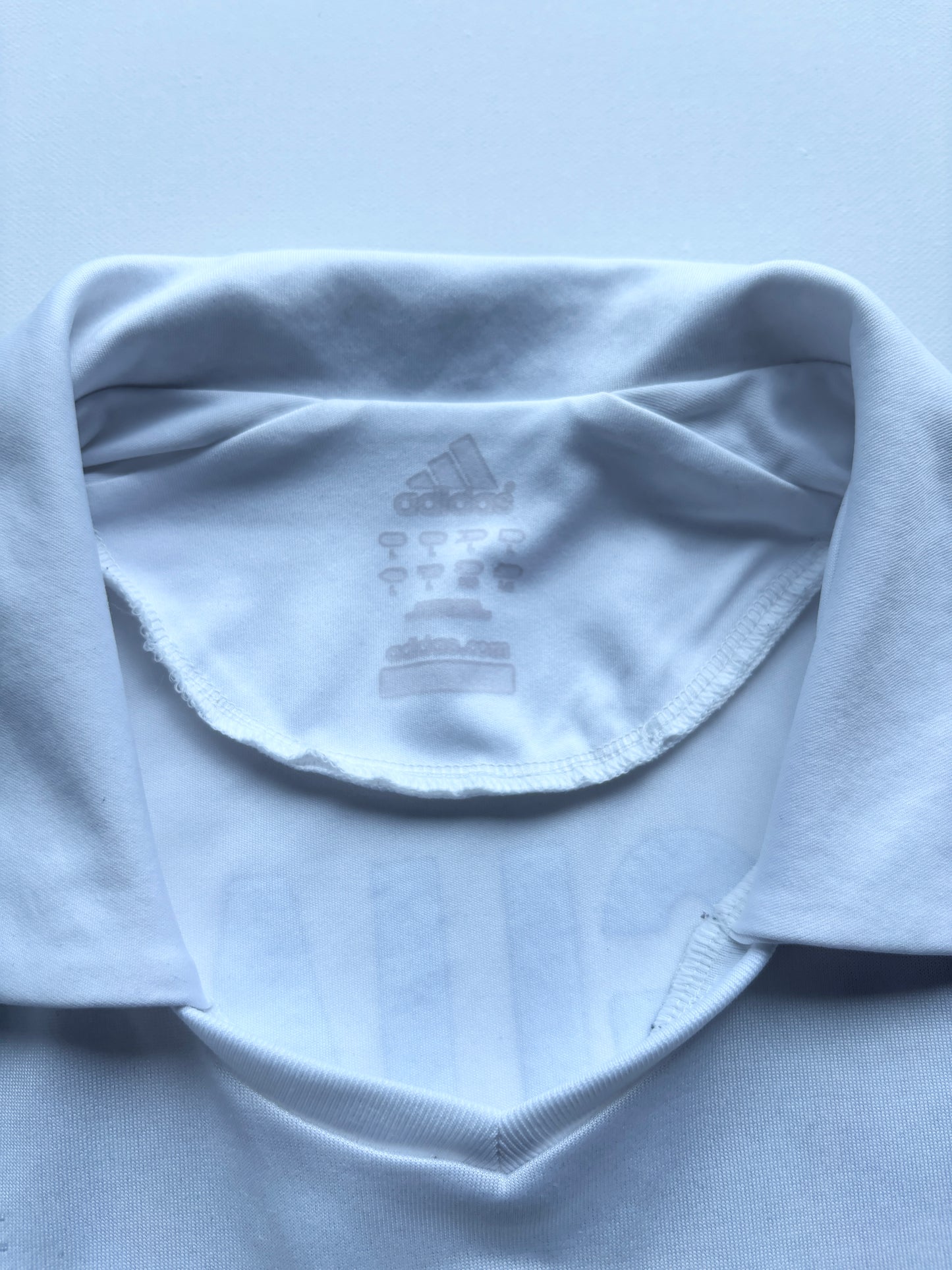 Real Madrid Home Shirt 2008/09 (L) Higuain 20