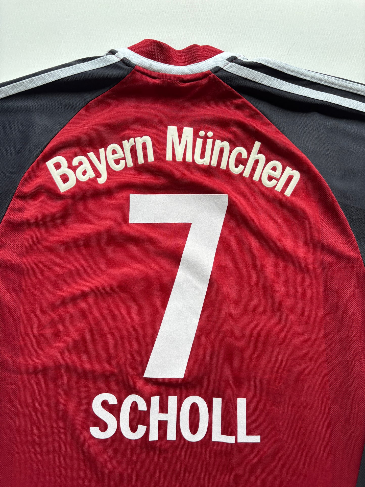 Bayern Munich Home Shirt 2001/02 (M) Scholl 7
