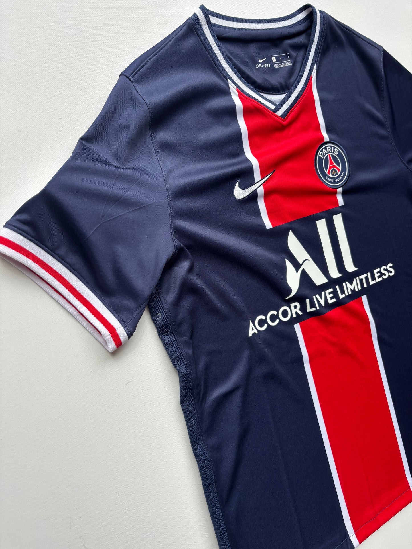 PSG Home Shirt 2020/21 (L) Mbappe 7 BNWT