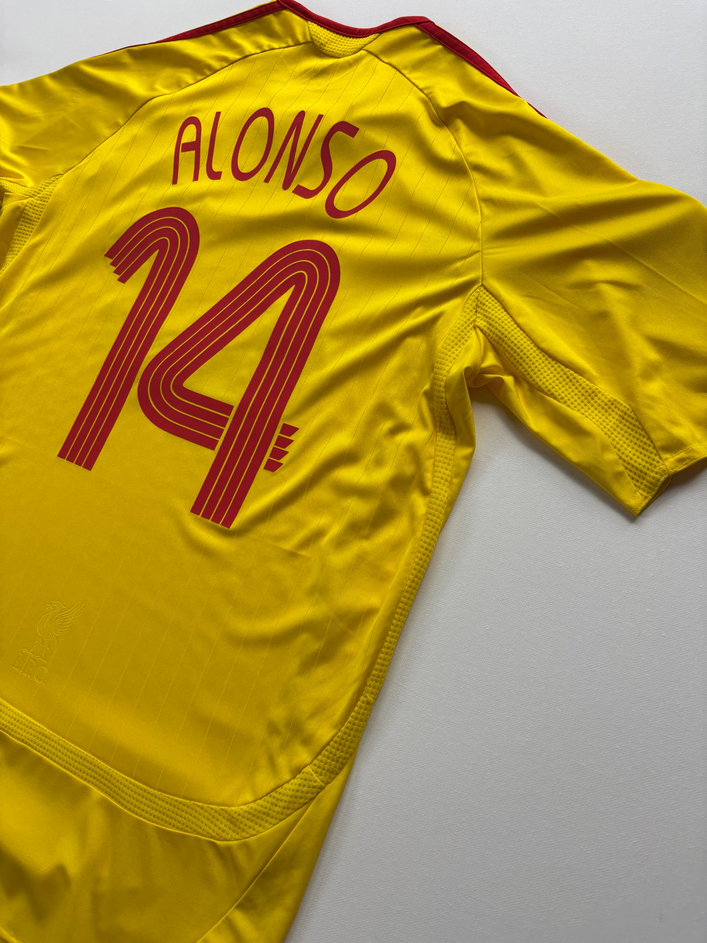 Liverpool Away Shirt 2006/07 (M) Alonso 14