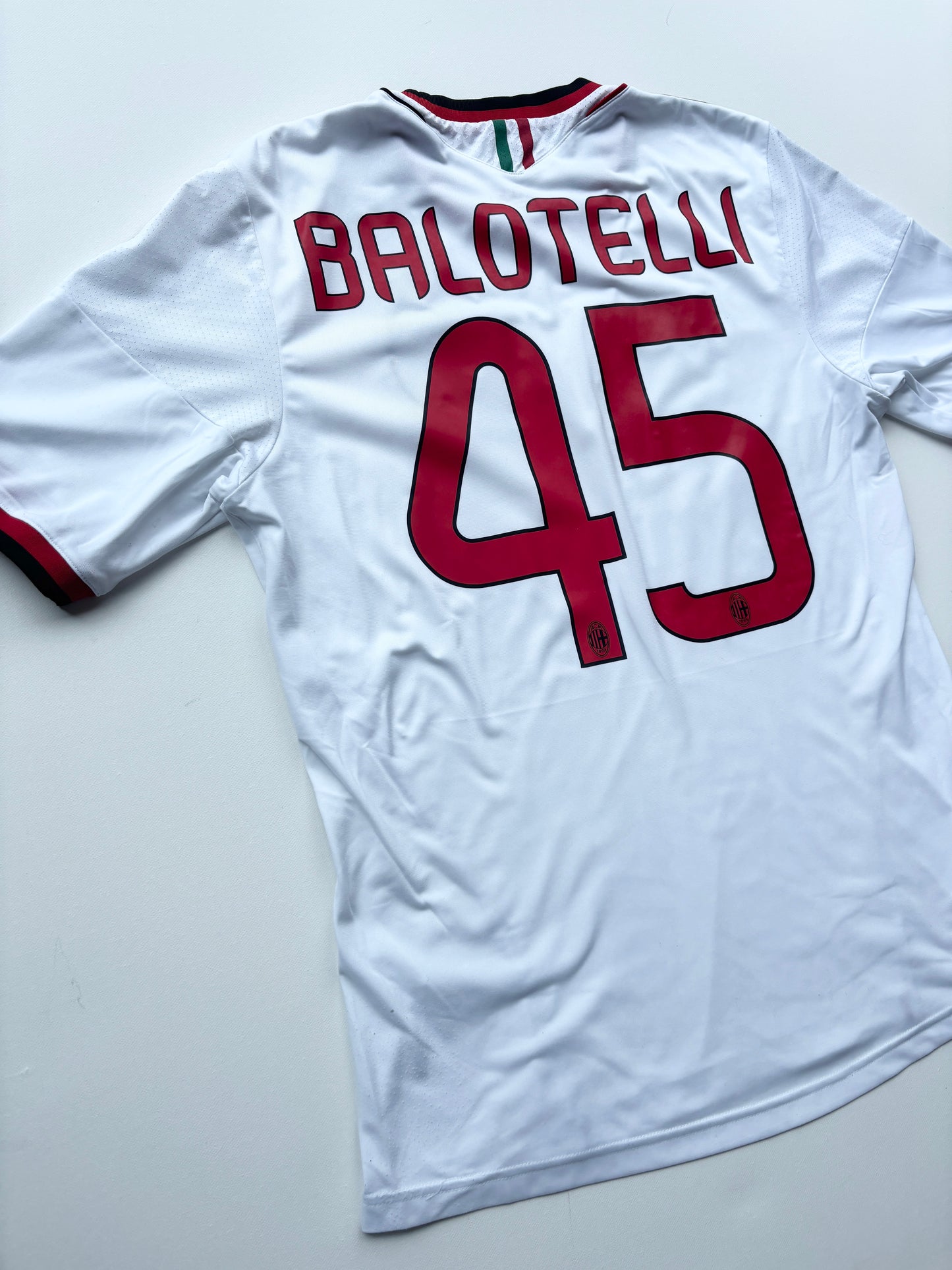 AC Milan Away Shirt 2013/14 (M) Balotelli 45