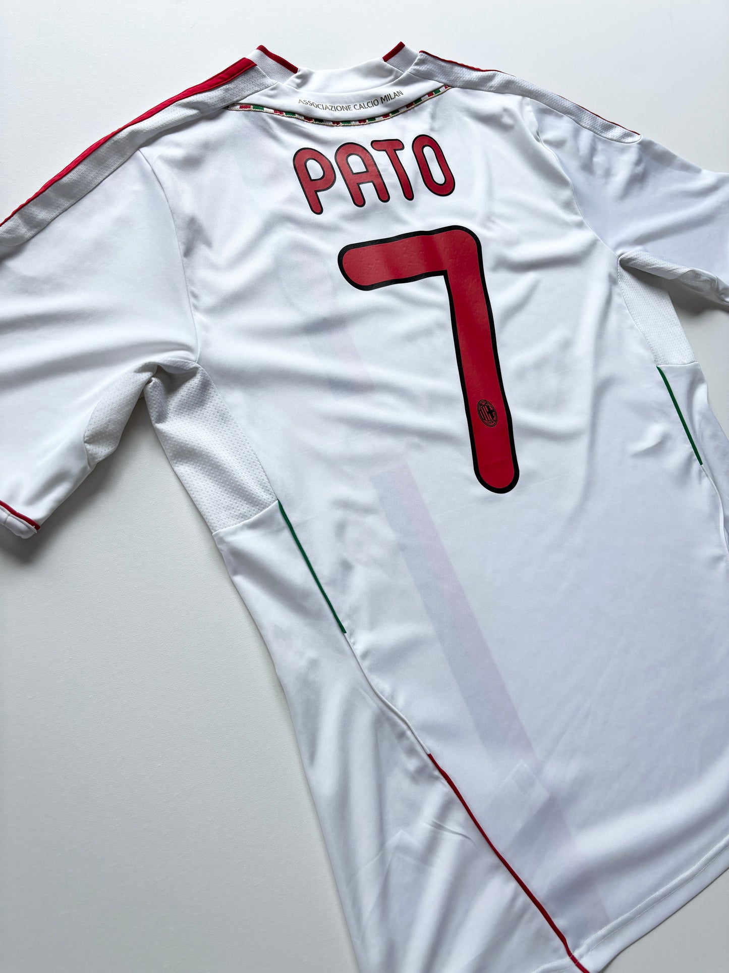 AC Milan Away Shirt 2011/12 (L) Pato 7