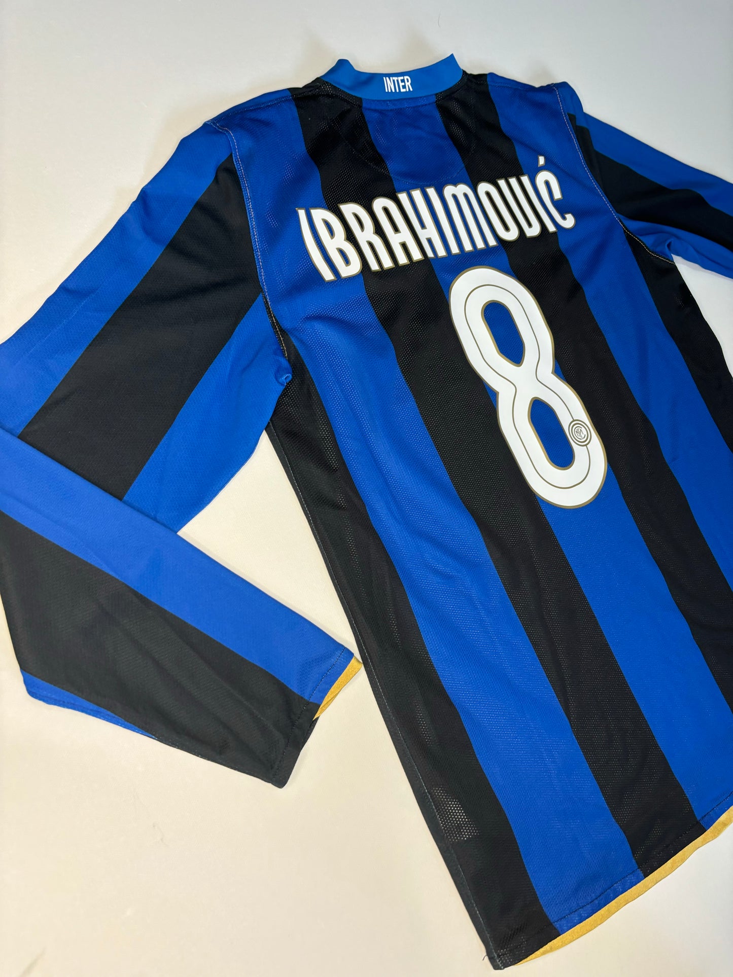 Inter Milan Home Shirt 2008/09 LS (L) Ibrahimovic 8