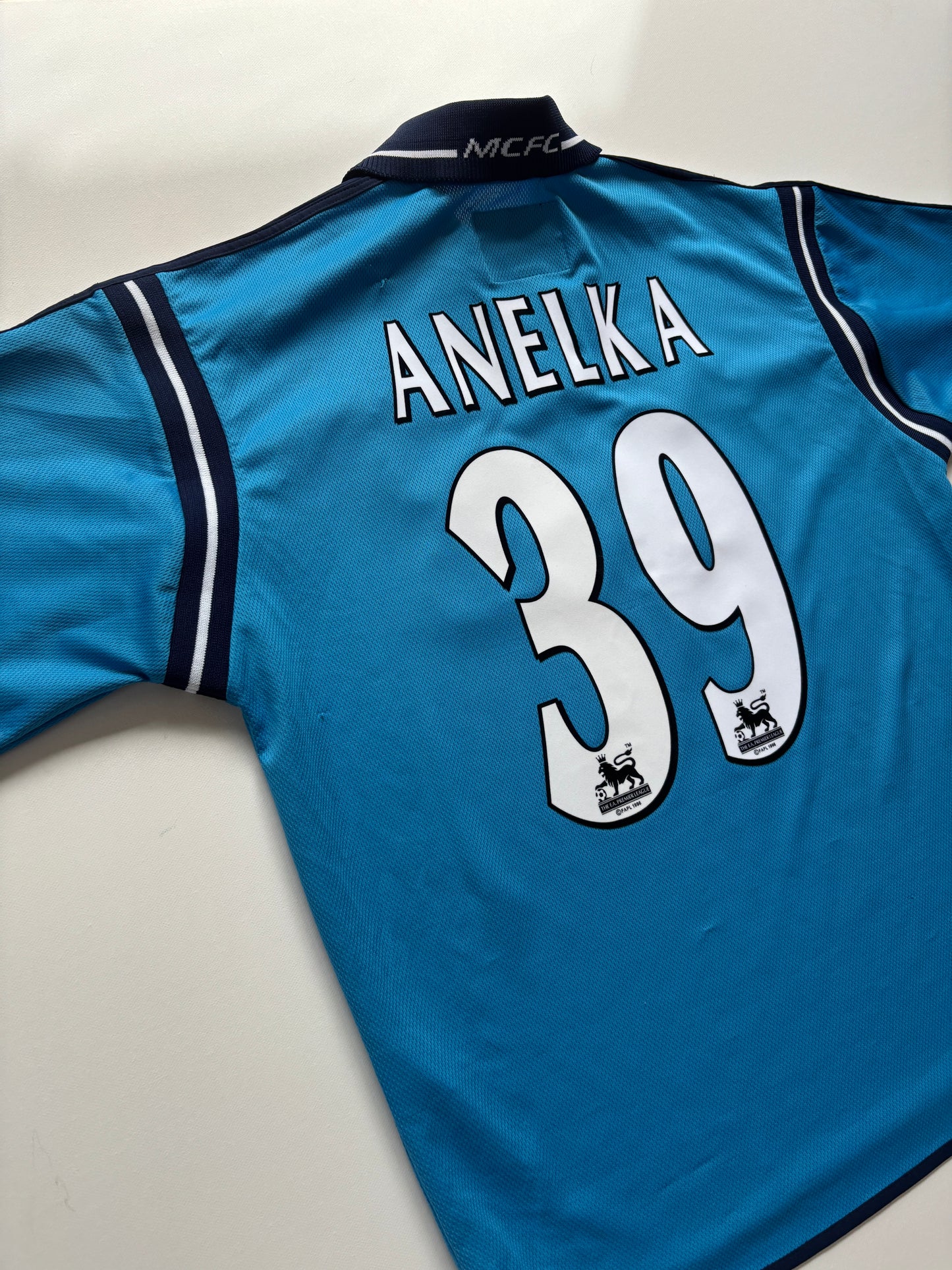 Manchester City Home Shirt 2002/03 (M) Anelka 39