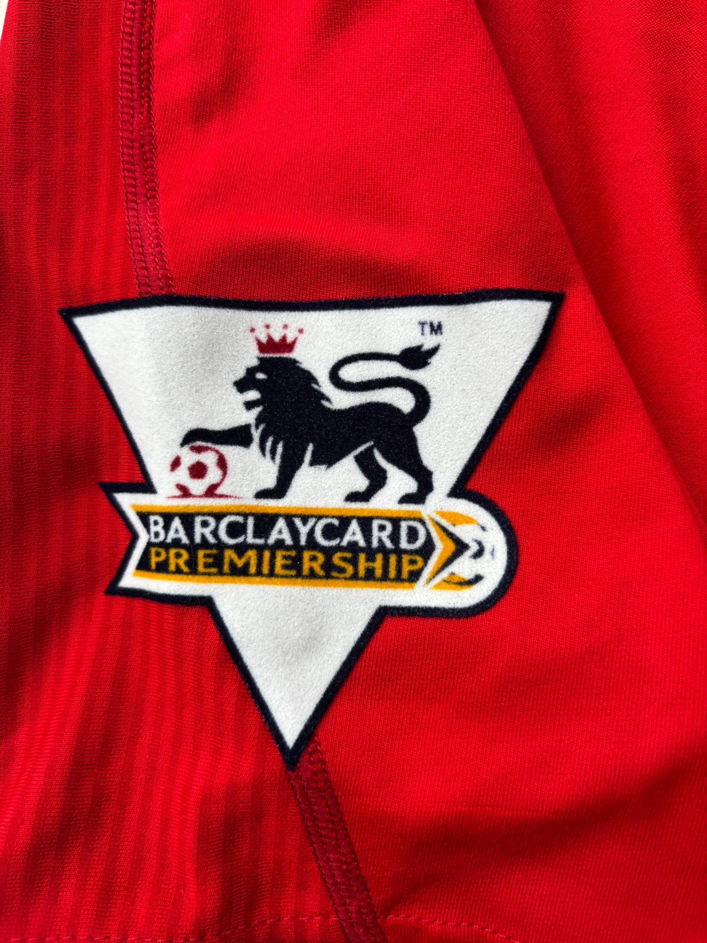 Liverpool Home Shirt 2003/04 (L) Heskey 8