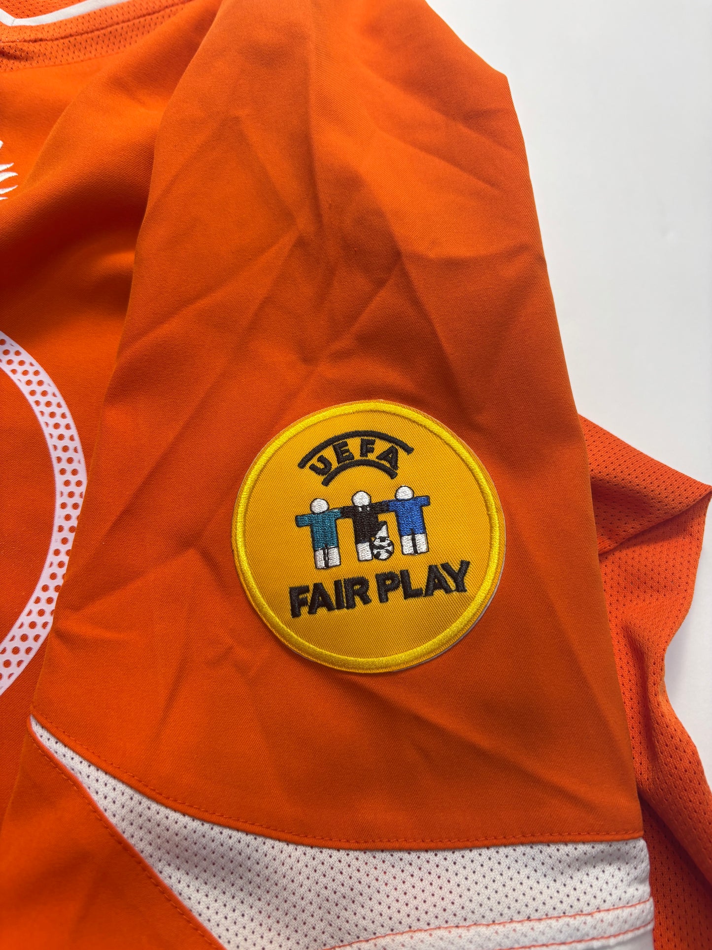 Netherlands Home Shirt 2004/06 (L) Robben 19