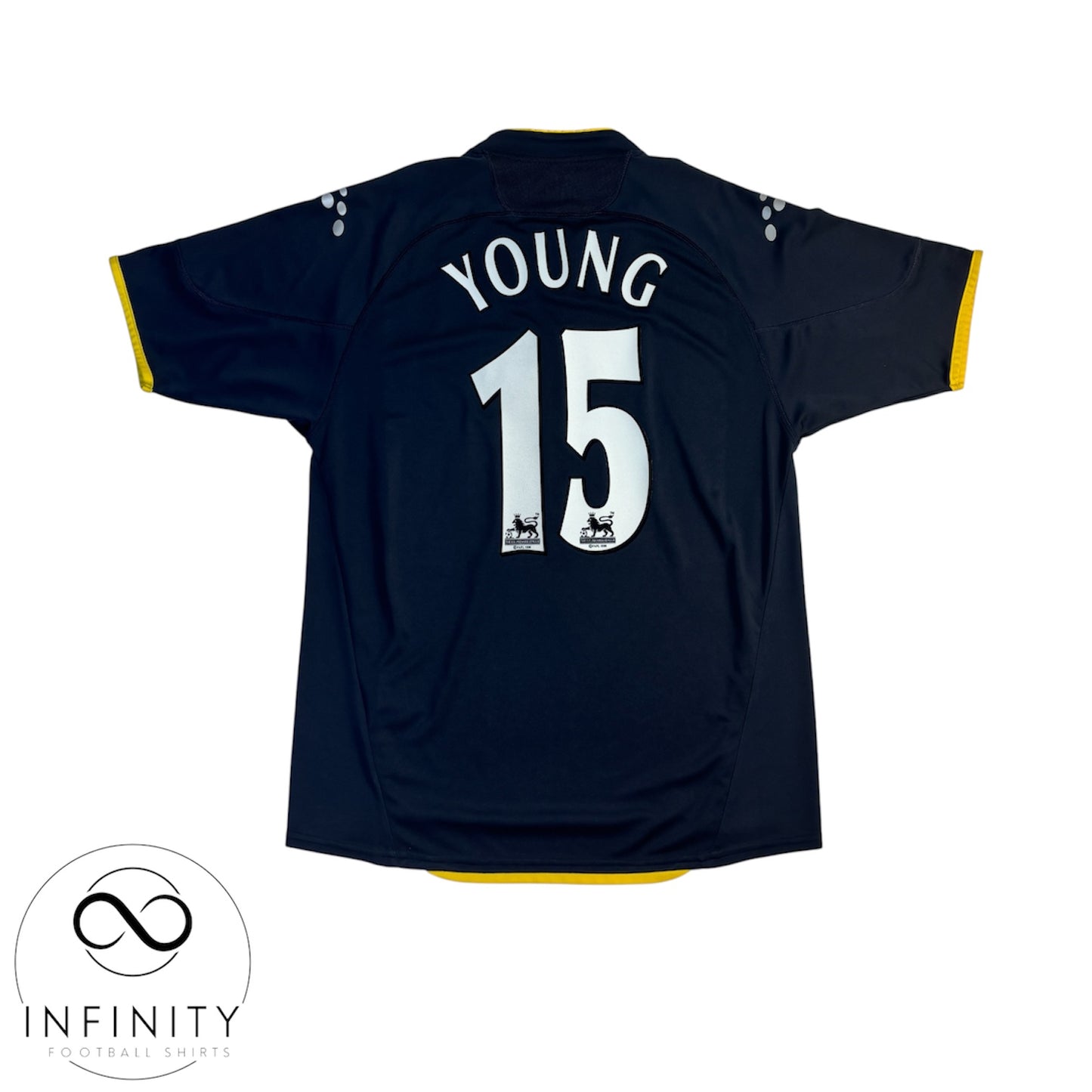 Watford Away Shirt 2006/07 (L) Young 15