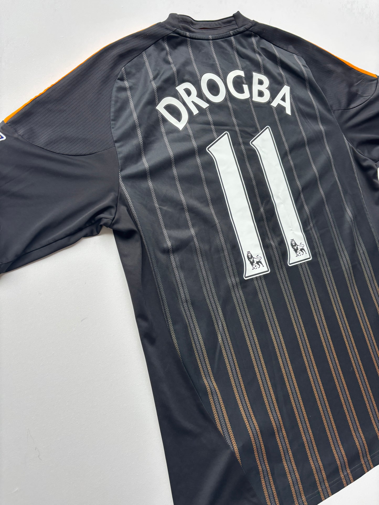Chelsea Away Shirt 2010/11 (XL) Drogba 11