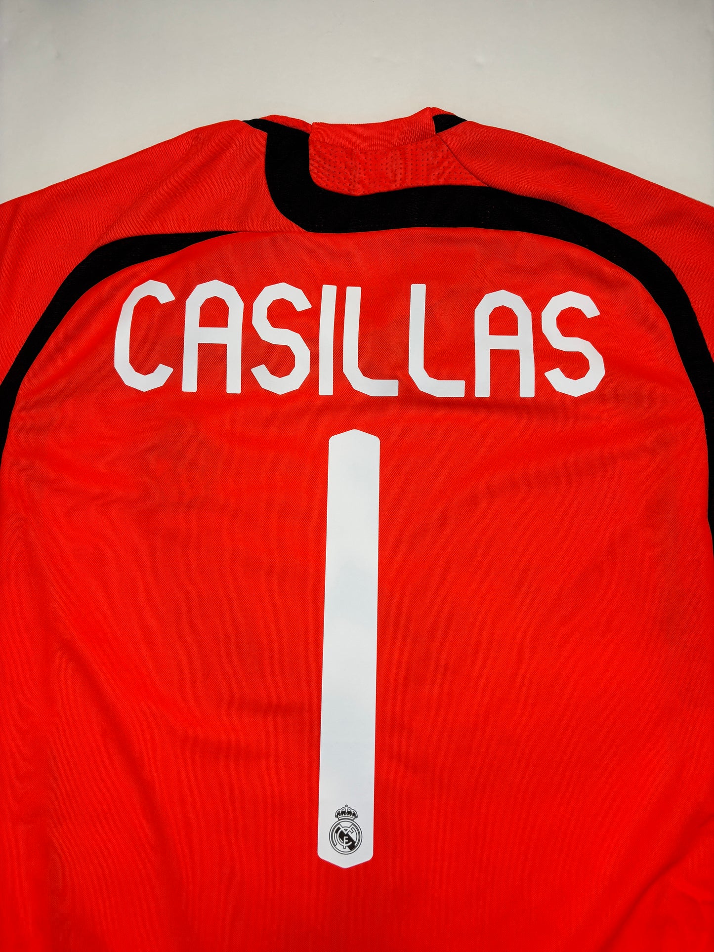 Real Madrid Goalkeeper Shirt 2007/08 (M) Casillas 1