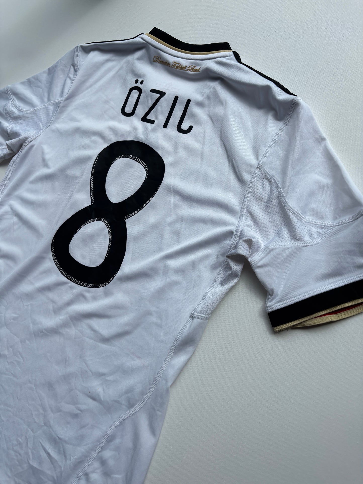Germany Home Shirt 2010 (M) Ozil 8