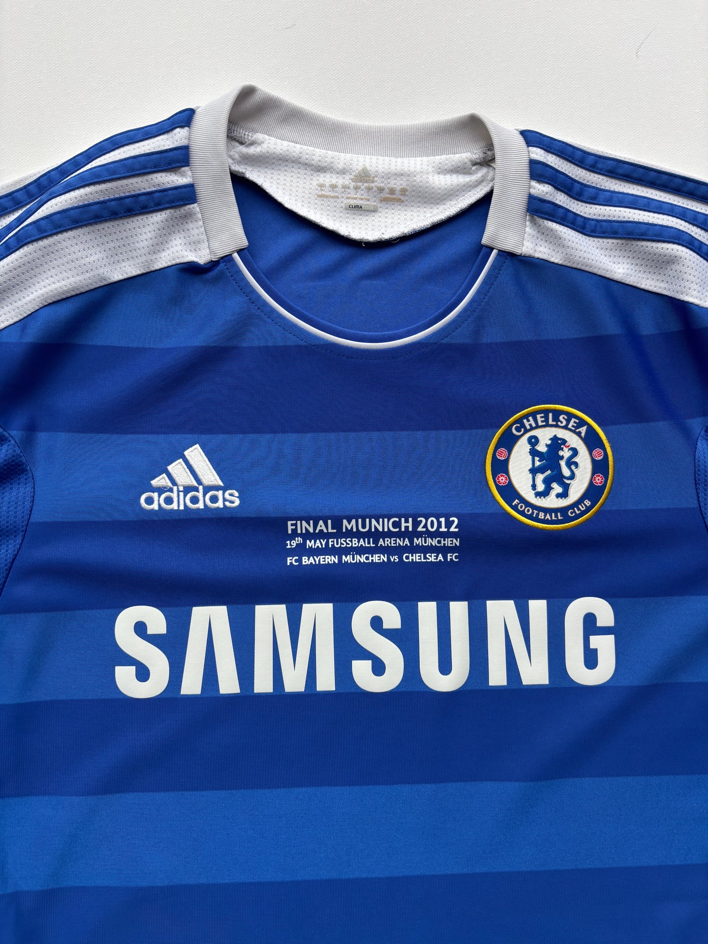 Chelsea Home Shirt 2011/12 (L) Mata 10