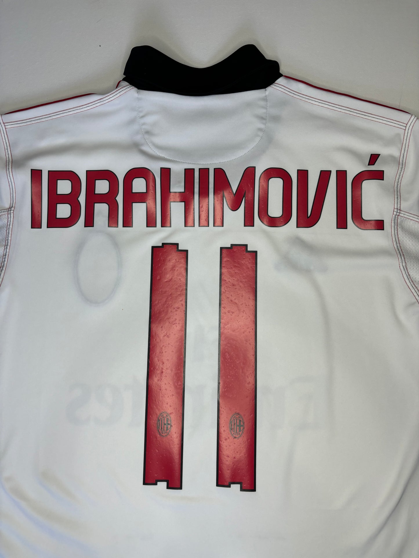 AC Milan Away Shirt 2010/11 (M) Ibrahimovic 11