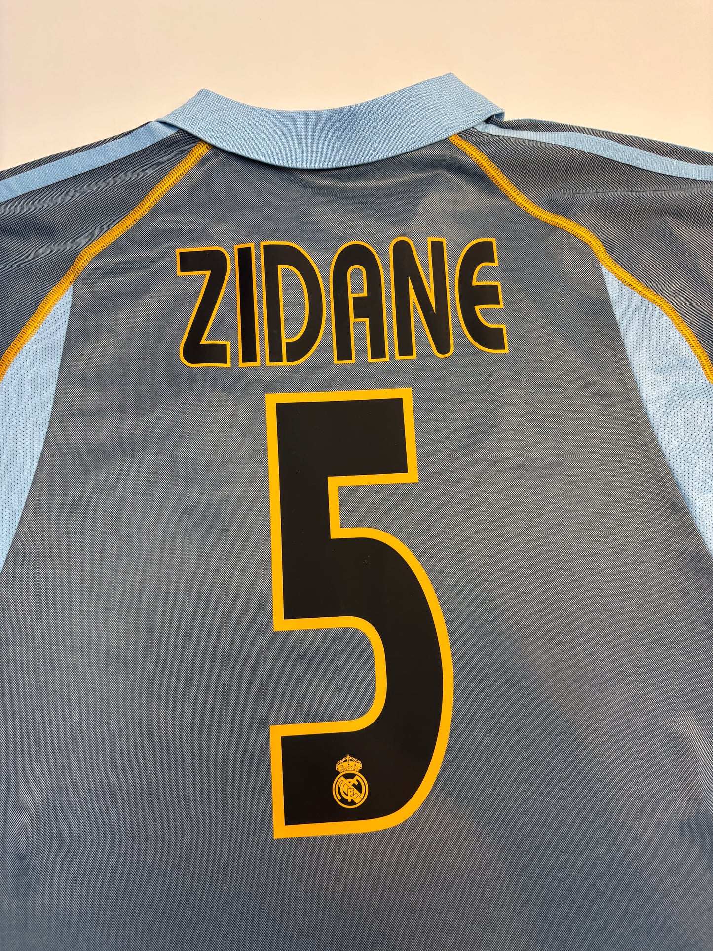 Real Madrid Third Shirt 2003/04 (M) Zidane 5