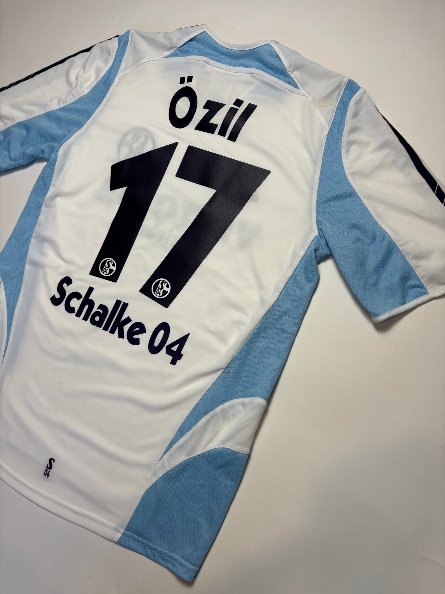 Schalke 04 Third Shirt 2006/07 (M) Özil 17