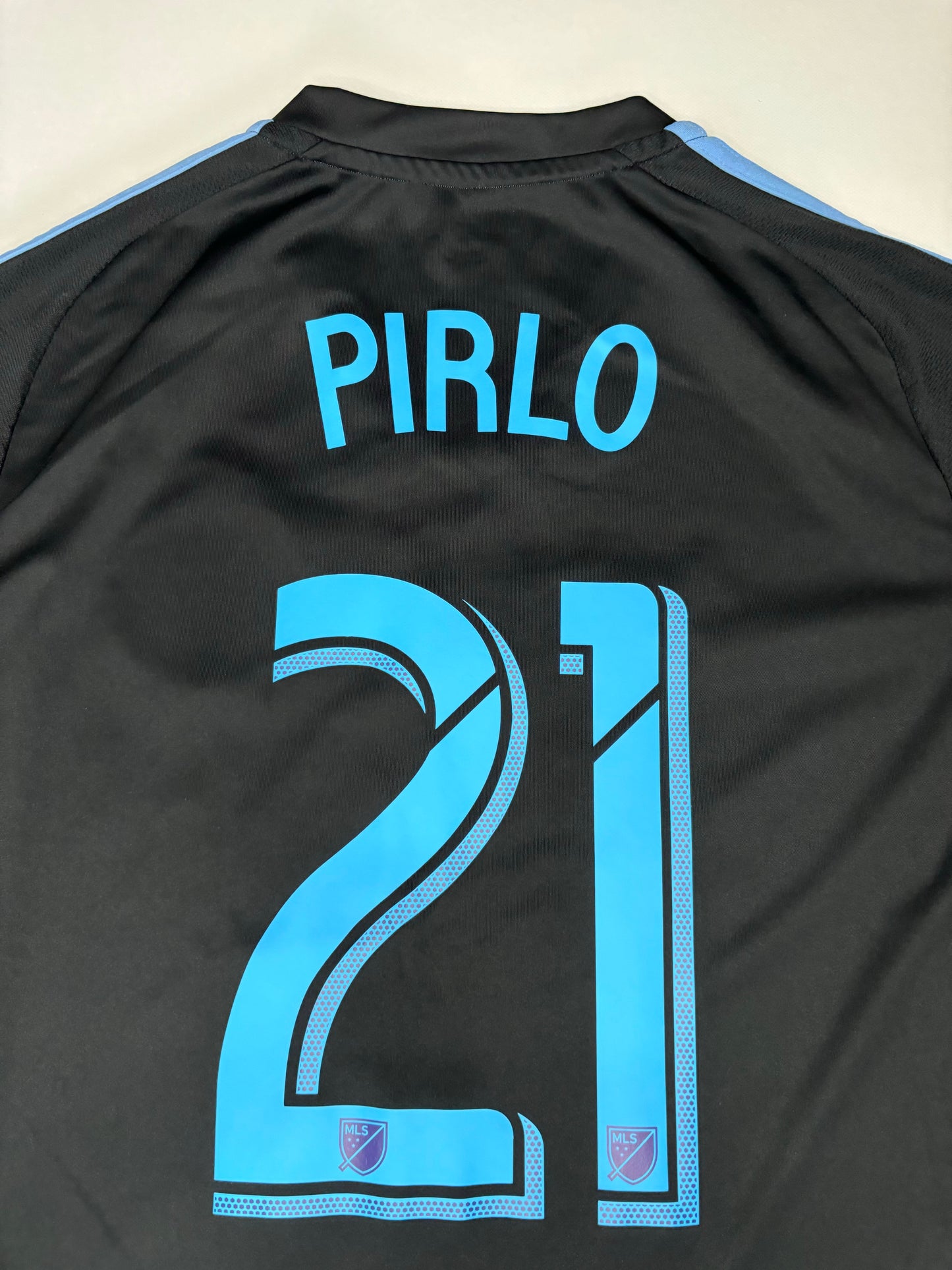 New York City FC Away Shirt 2015/16 (M) Pirlo 21