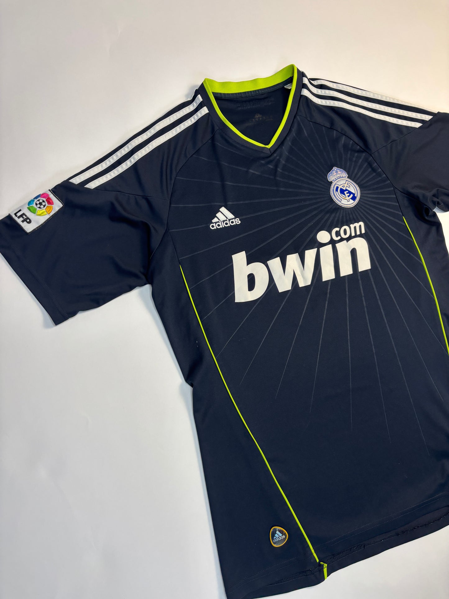 Real Madrid Away Shirt 2010/11 (M) Ronaldo 7