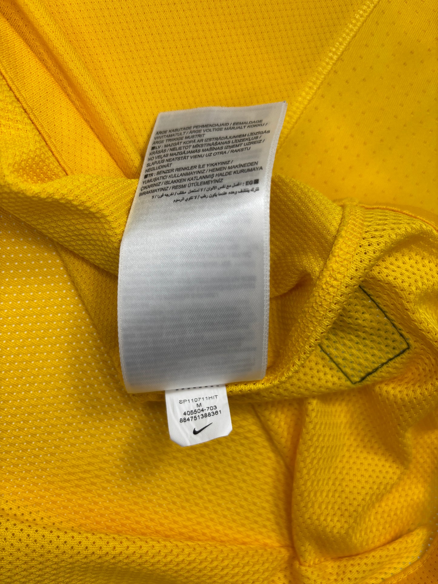 Brazil Home Shirt 2011/12 (M) Neymar 11