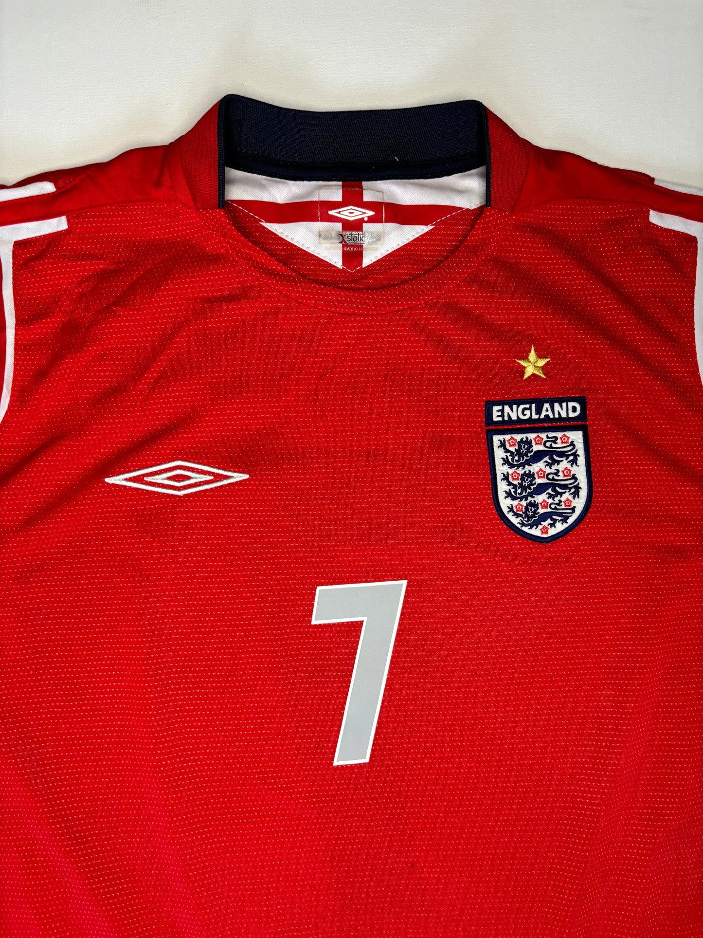 England Away Shirt 2004/06 (L) Beckham 7