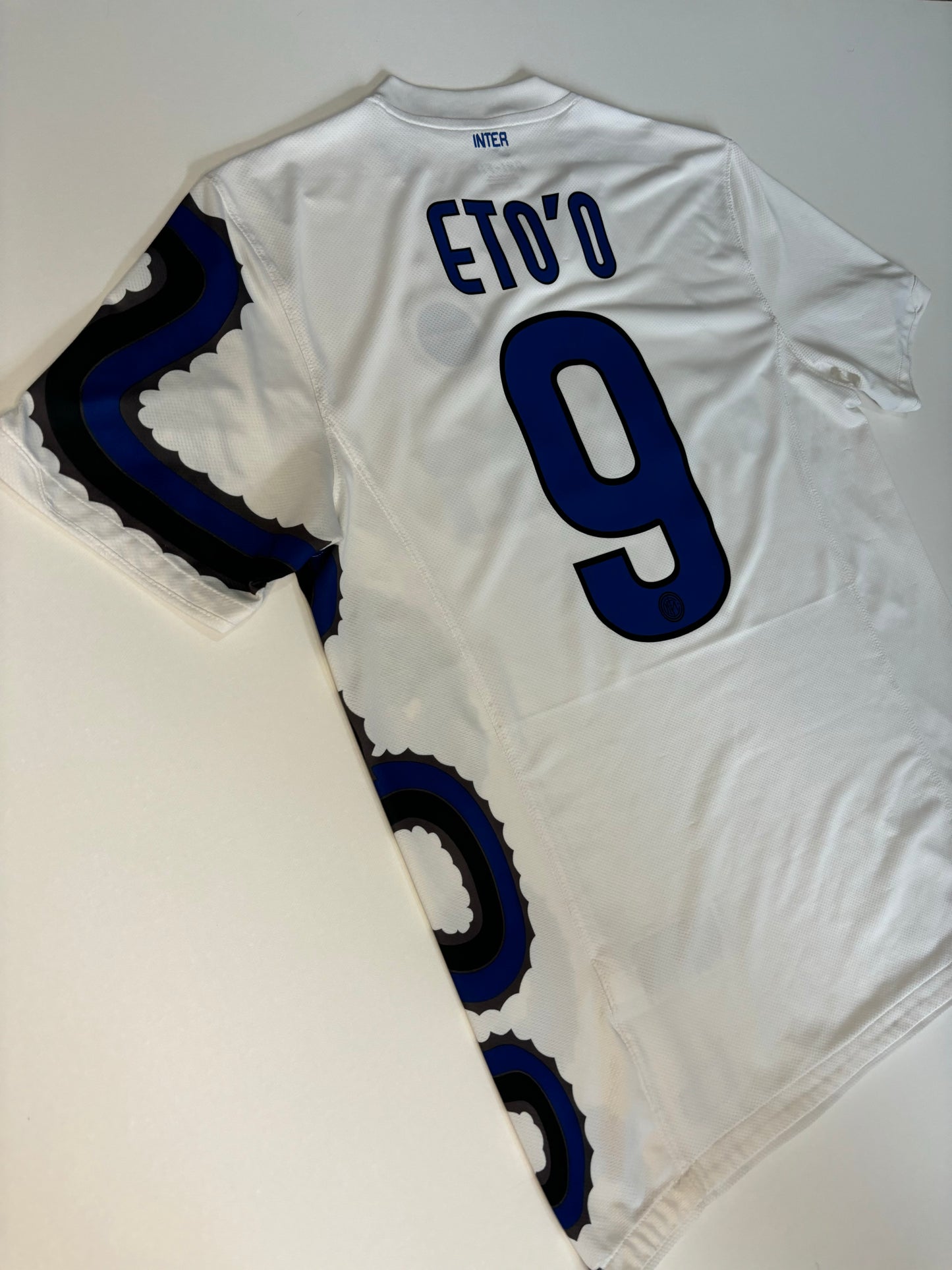 Inter Milan Away Shirt 2010/11 (M) Eto'o 9