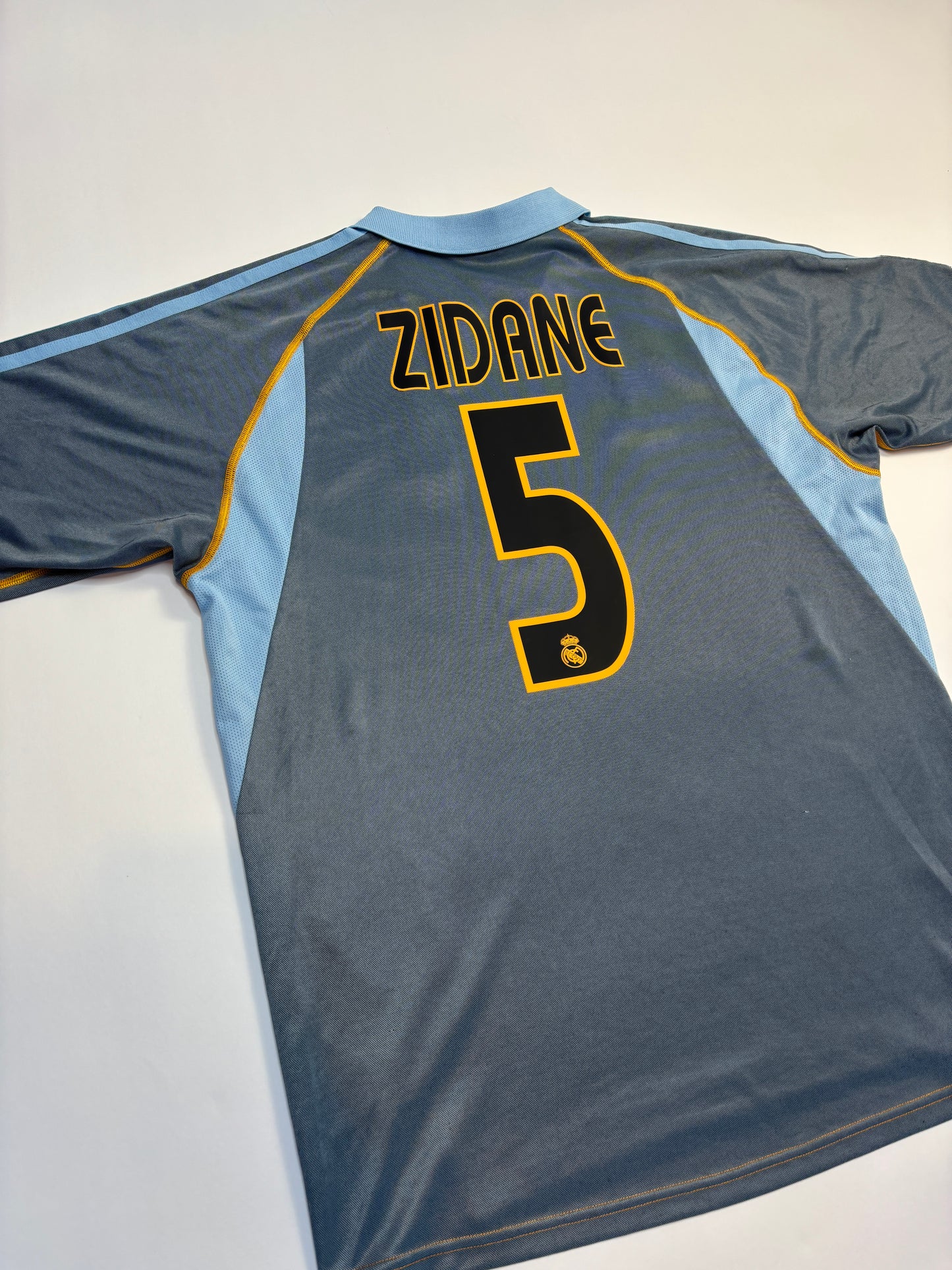 Real Madrid Third Shirt 2003/04 (M) Zidane 5