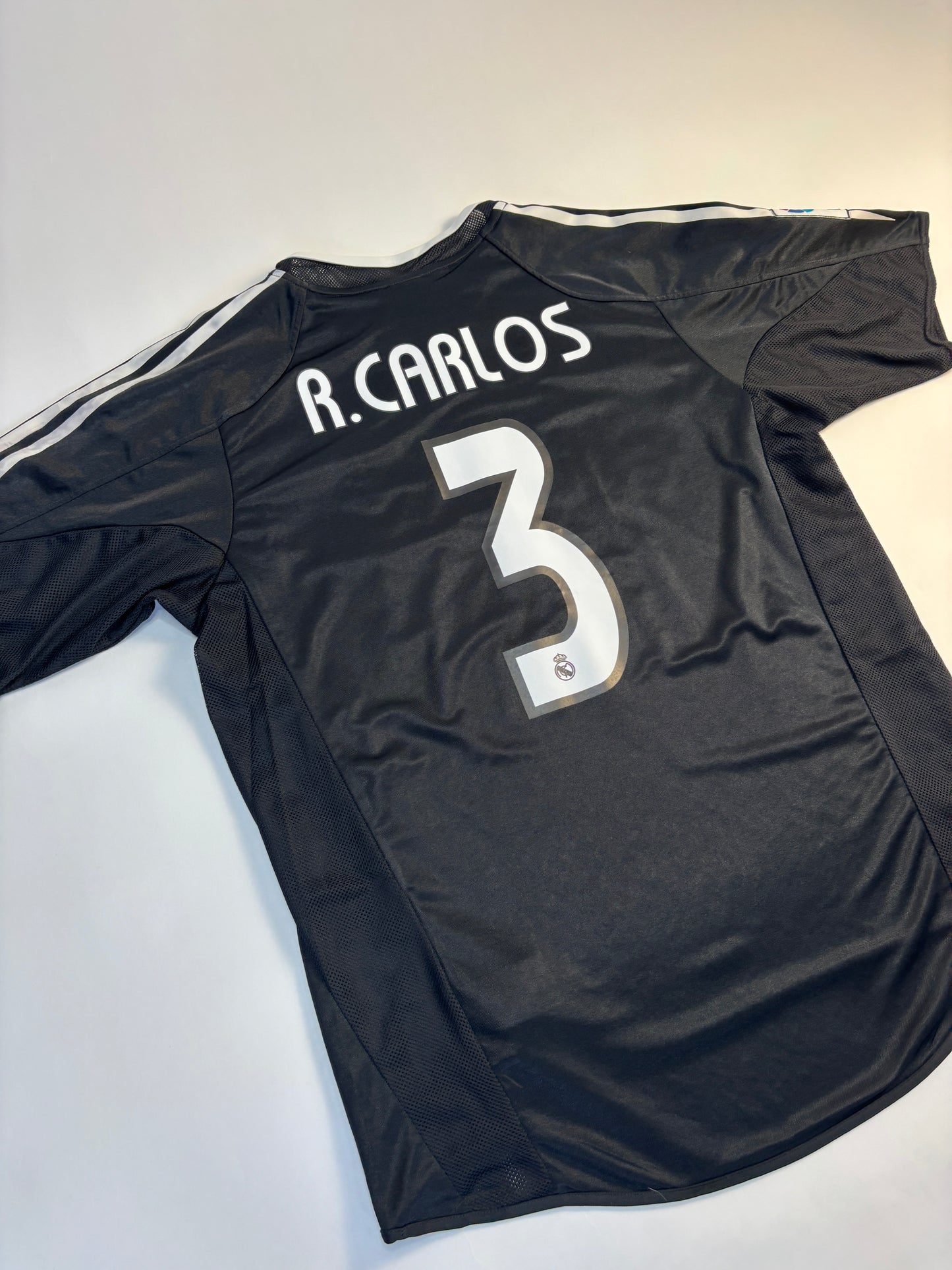 Real Madrid Away Shirt 2004/05 (M) R.Carlos 3