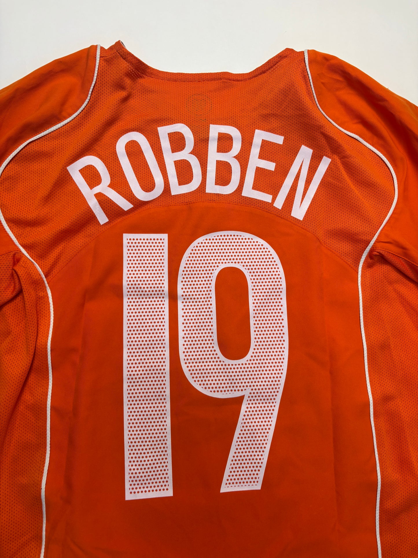 Netherlands Home Shirt 2004/06 (L) Robben 19