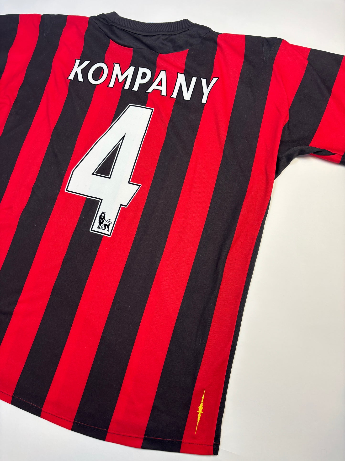Manchester City Away Shirt 2011/12 (XL) Kompany 4