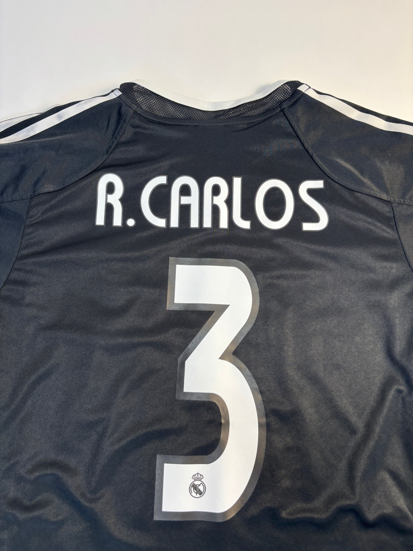 Real Madrid Away Shirt 2004/05 (M) R.Carlos 3